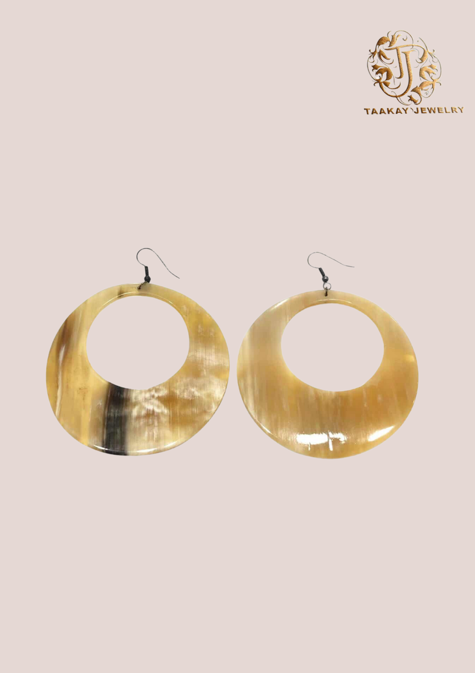 Boucles d’oreilles en corne “Voahangy, la perle”