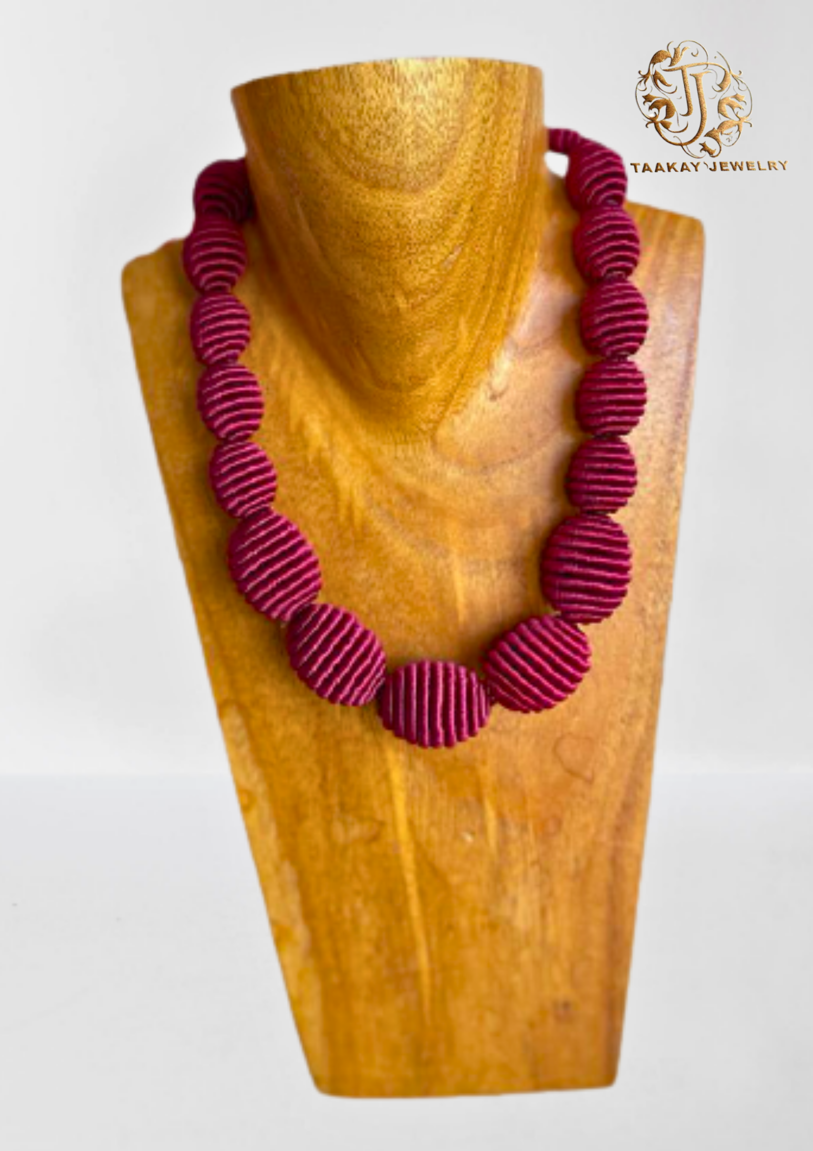 Collier fil de soie "Lueur de Soie" Bordeau