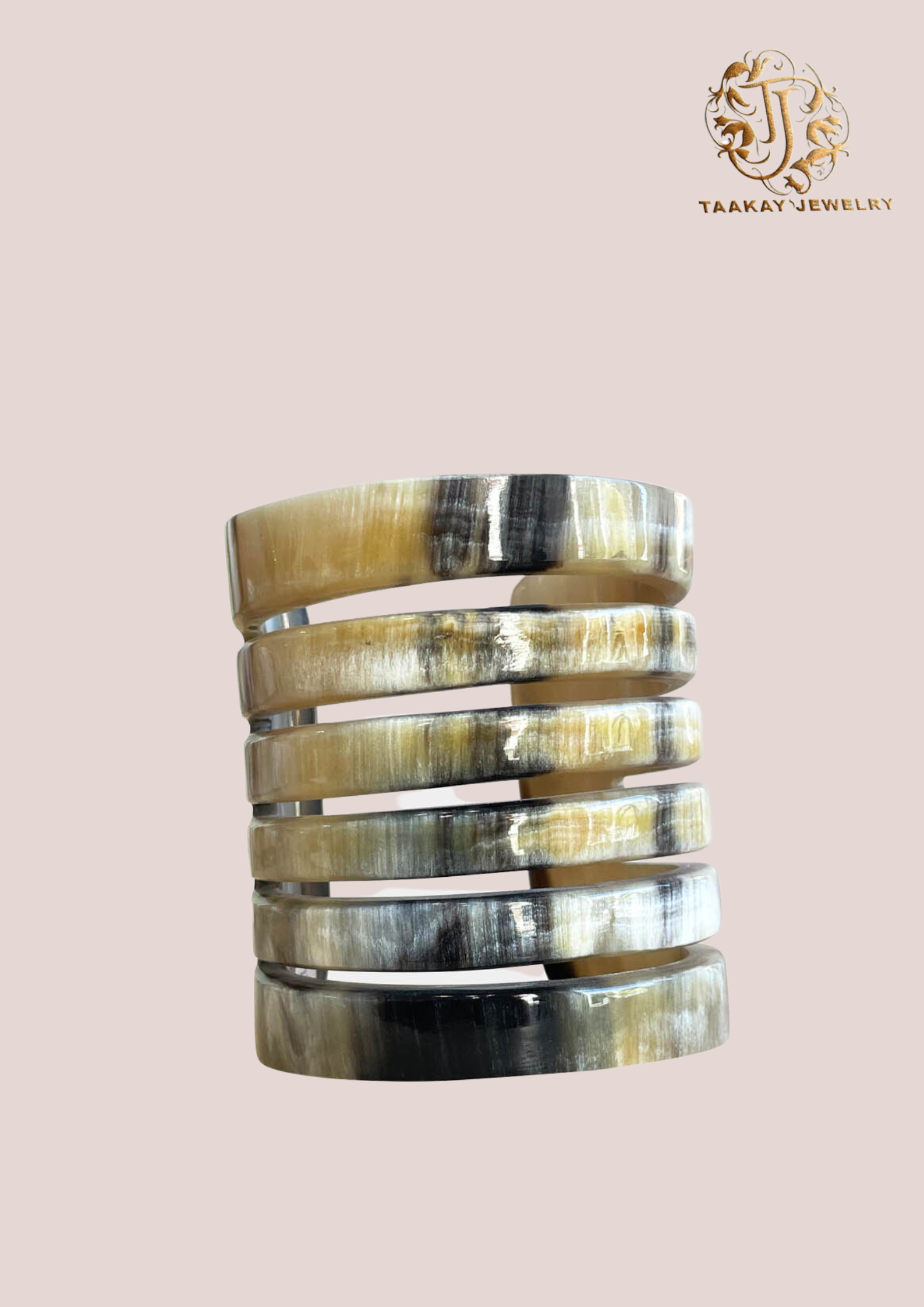 Bracelet corne manchette « Tahina, la protégée »