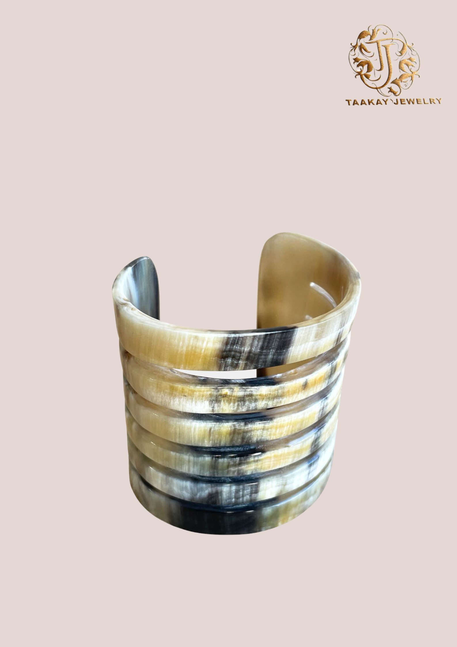 Bracelet corne manchette « Tahina, la protégée »