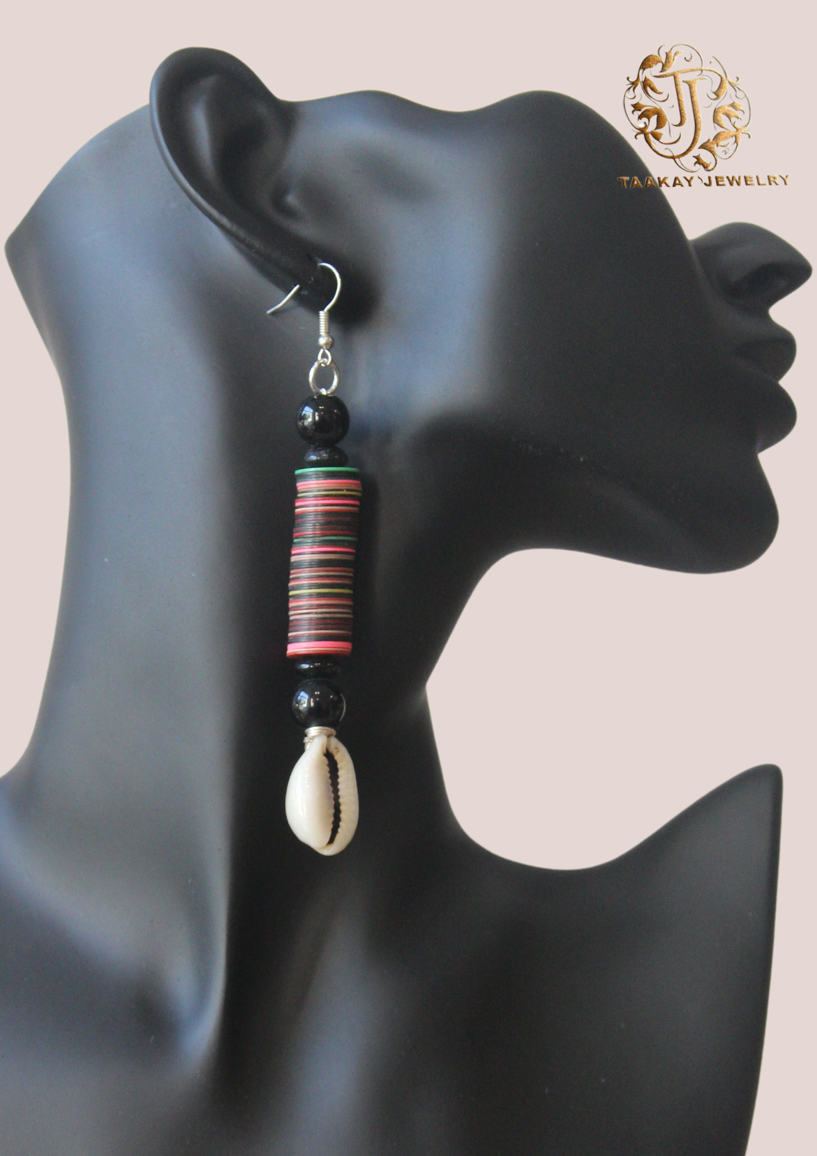 Boucles d’oreilles coquillage “Aline Sitoé Diatta”
