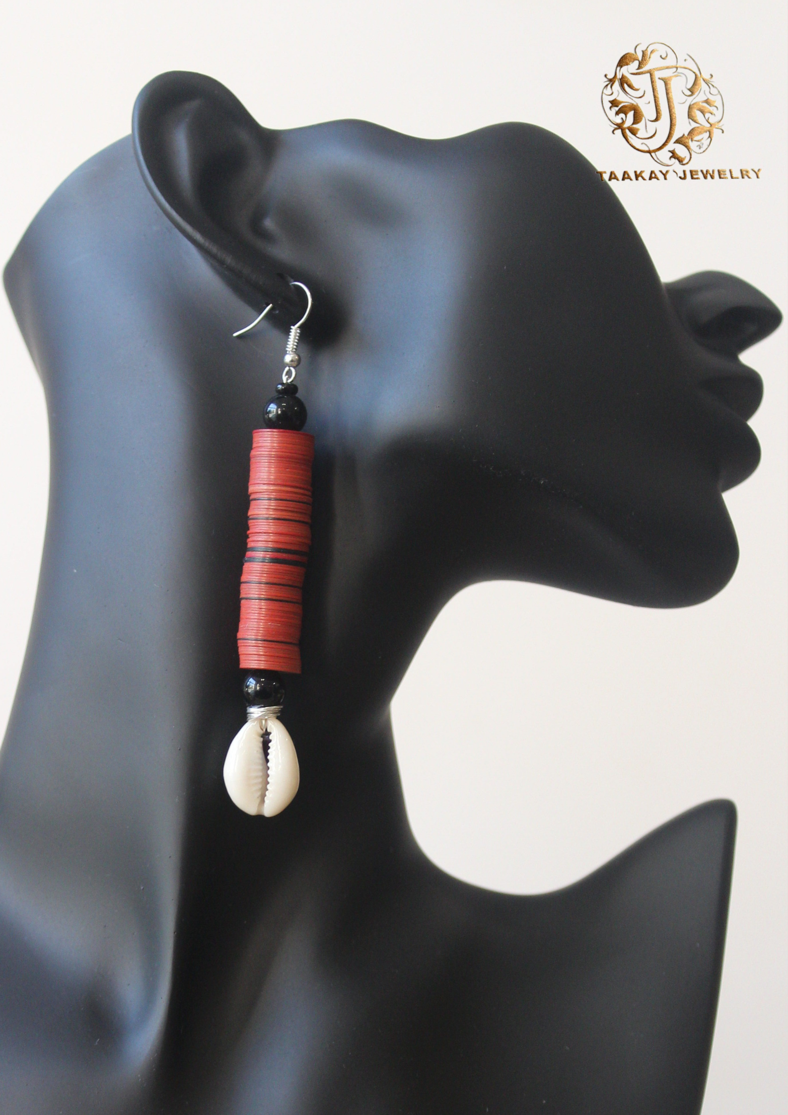 Boucles d’oreilles coquillage “Aline Sitoé Diatta”