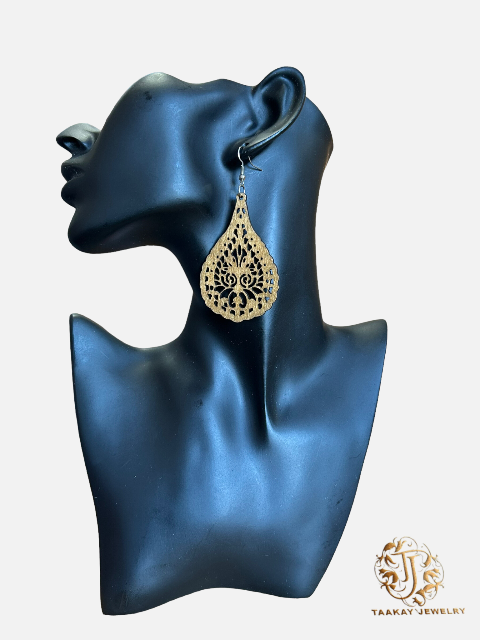 Boucles d’oreille en bois “Goutte de Bois Ciselé Tandiné “