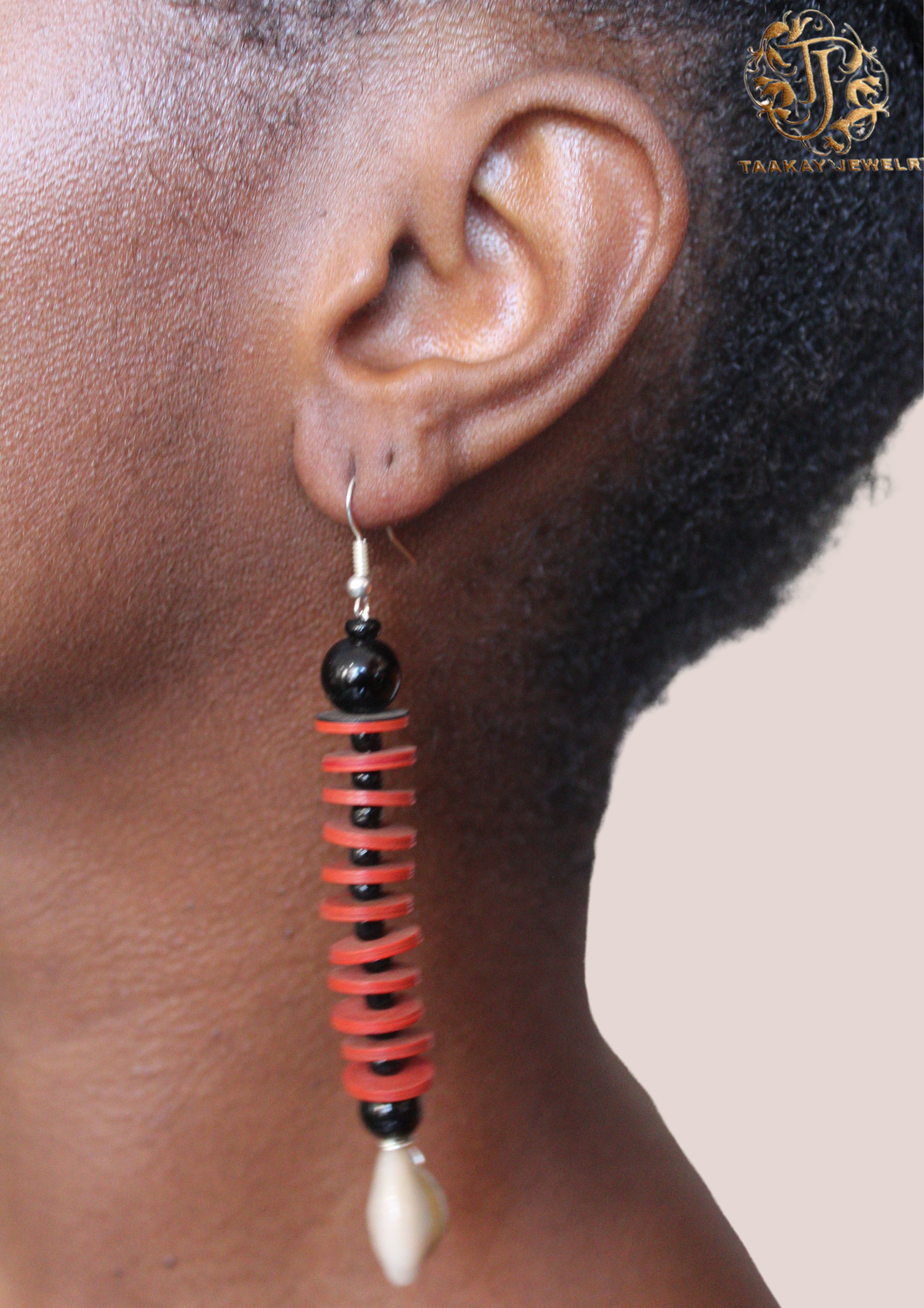 Boucles d’oreilles coquillage “Aline Sitoé Diatta”