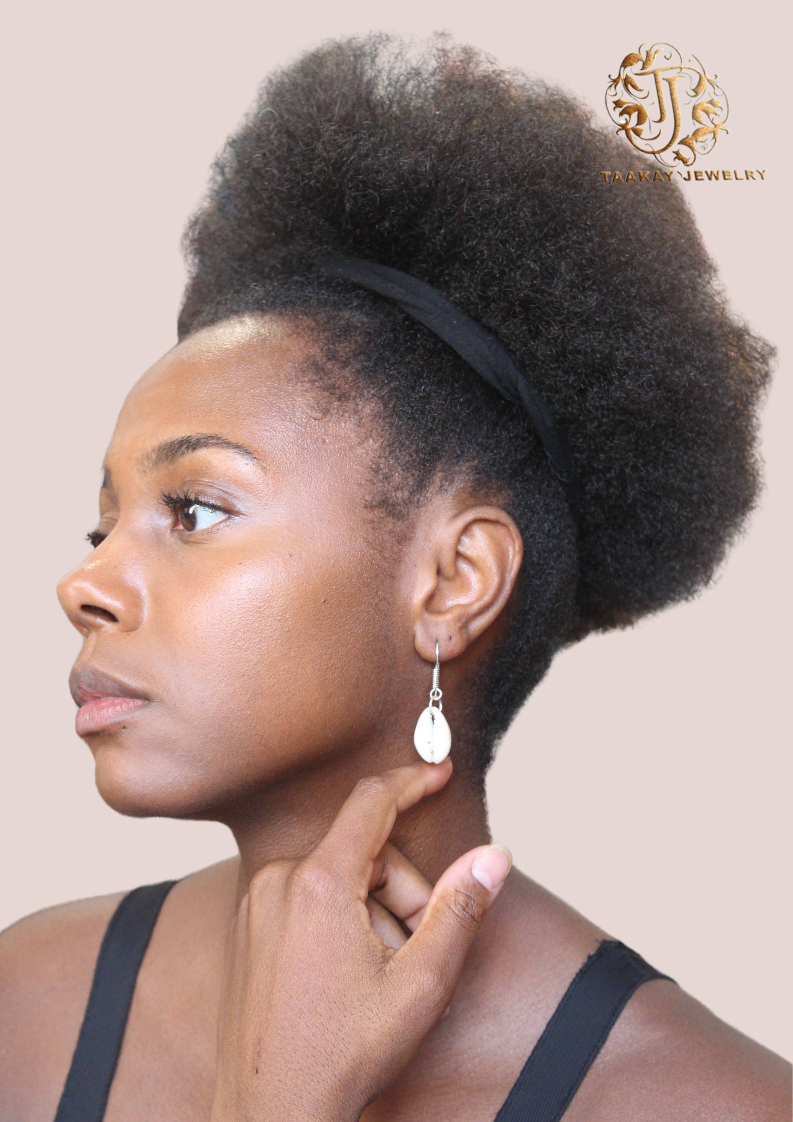 Boucles d’oreilles coquillage “Ndoye Demba Diouss-Fadiou”