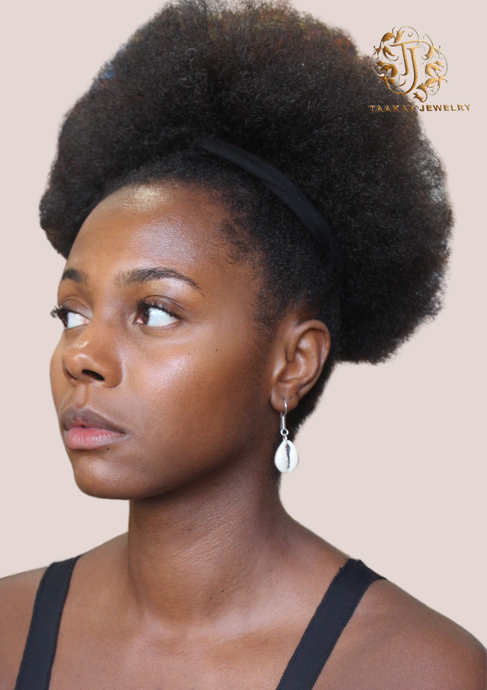 Boucles d’oreilles coquillage “Ndoye Demba Diouss-Fadiou”