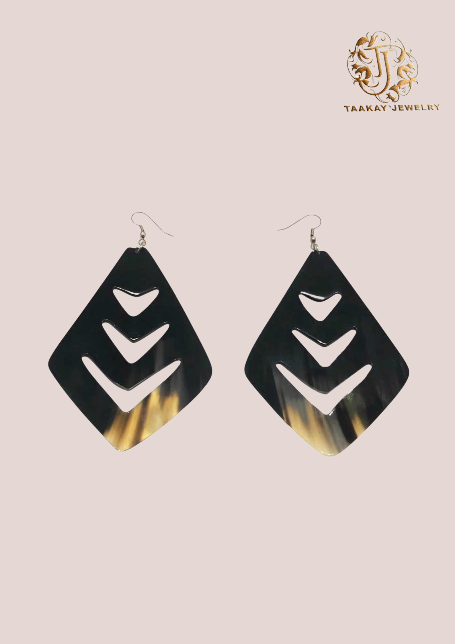 Boucles d’oreilles en corne “Aina, la Vie”