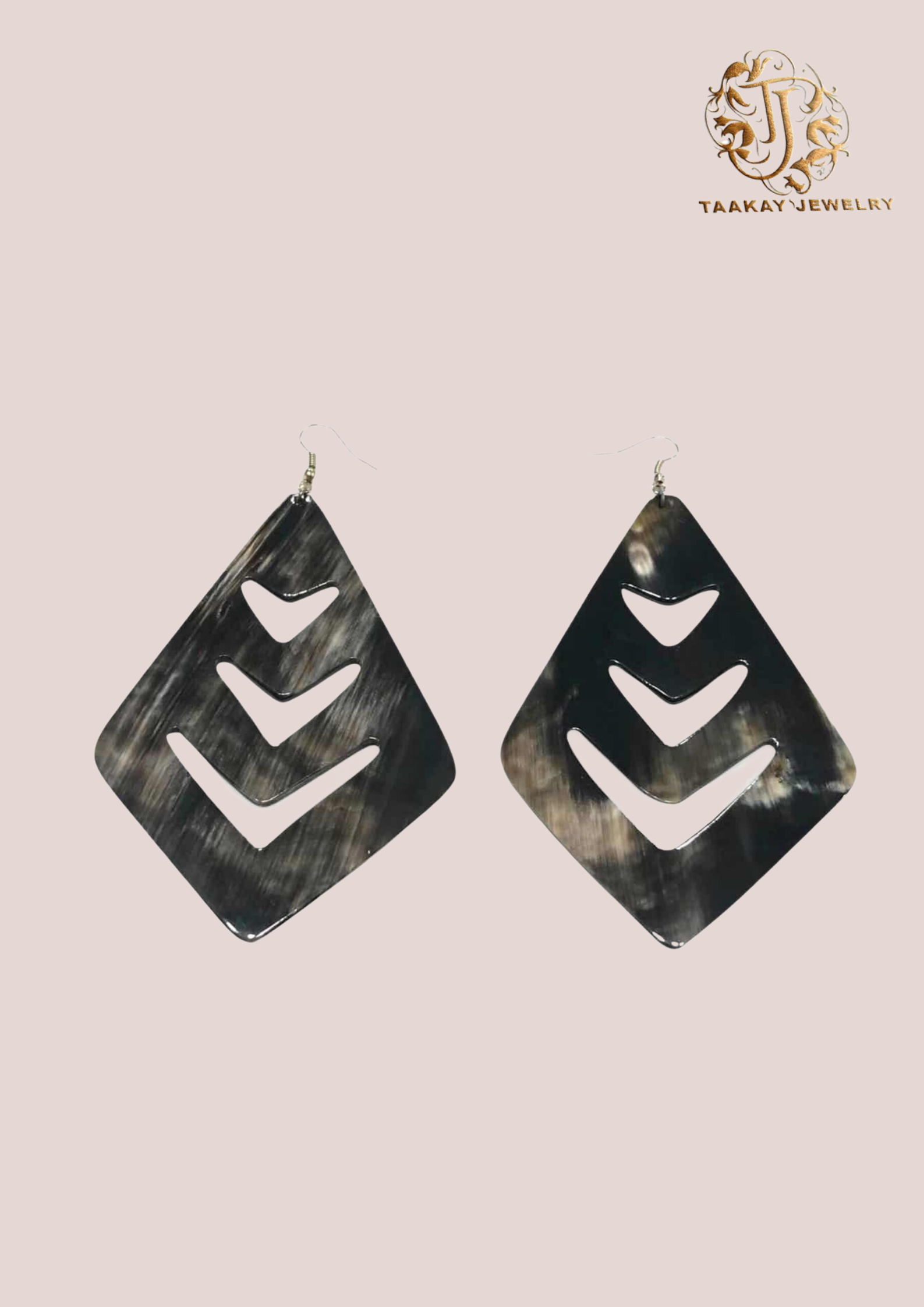 Boucles d’oreilles en corne “Aina, la Vie”