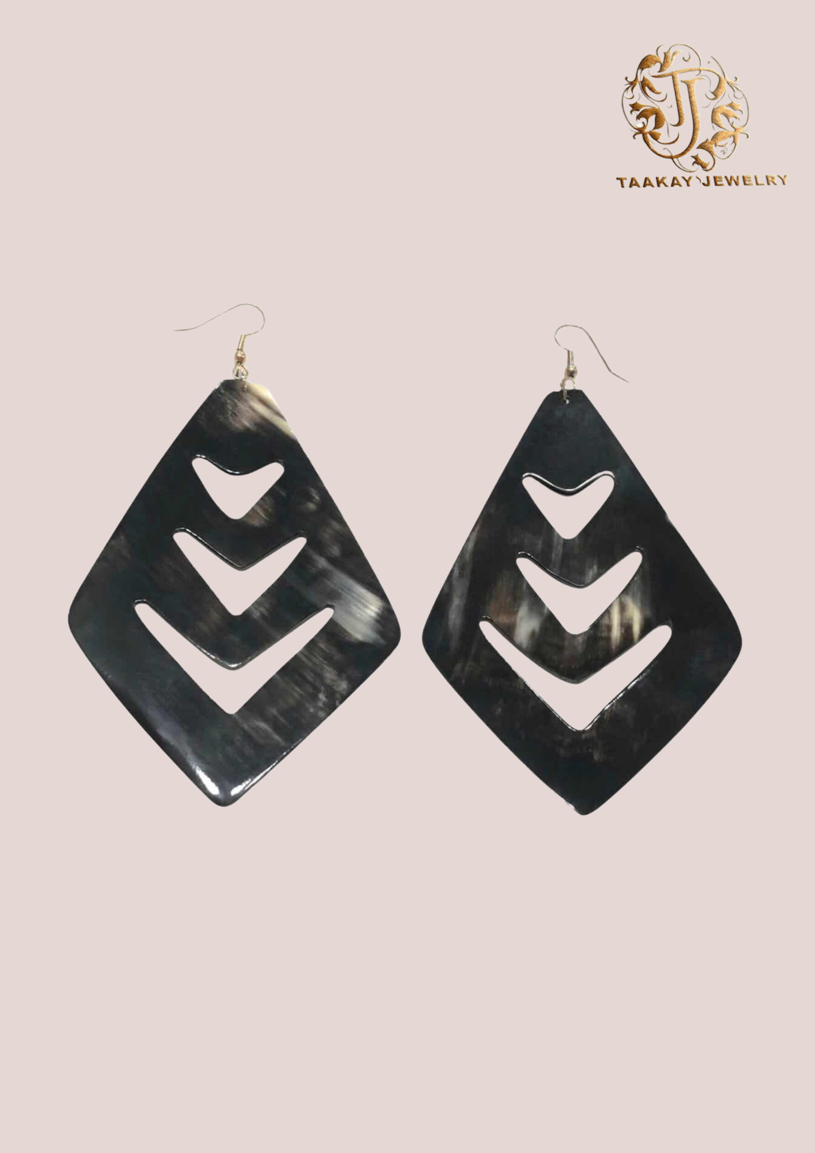 Boucles d’oreilles en corne “Aina, la Vie”