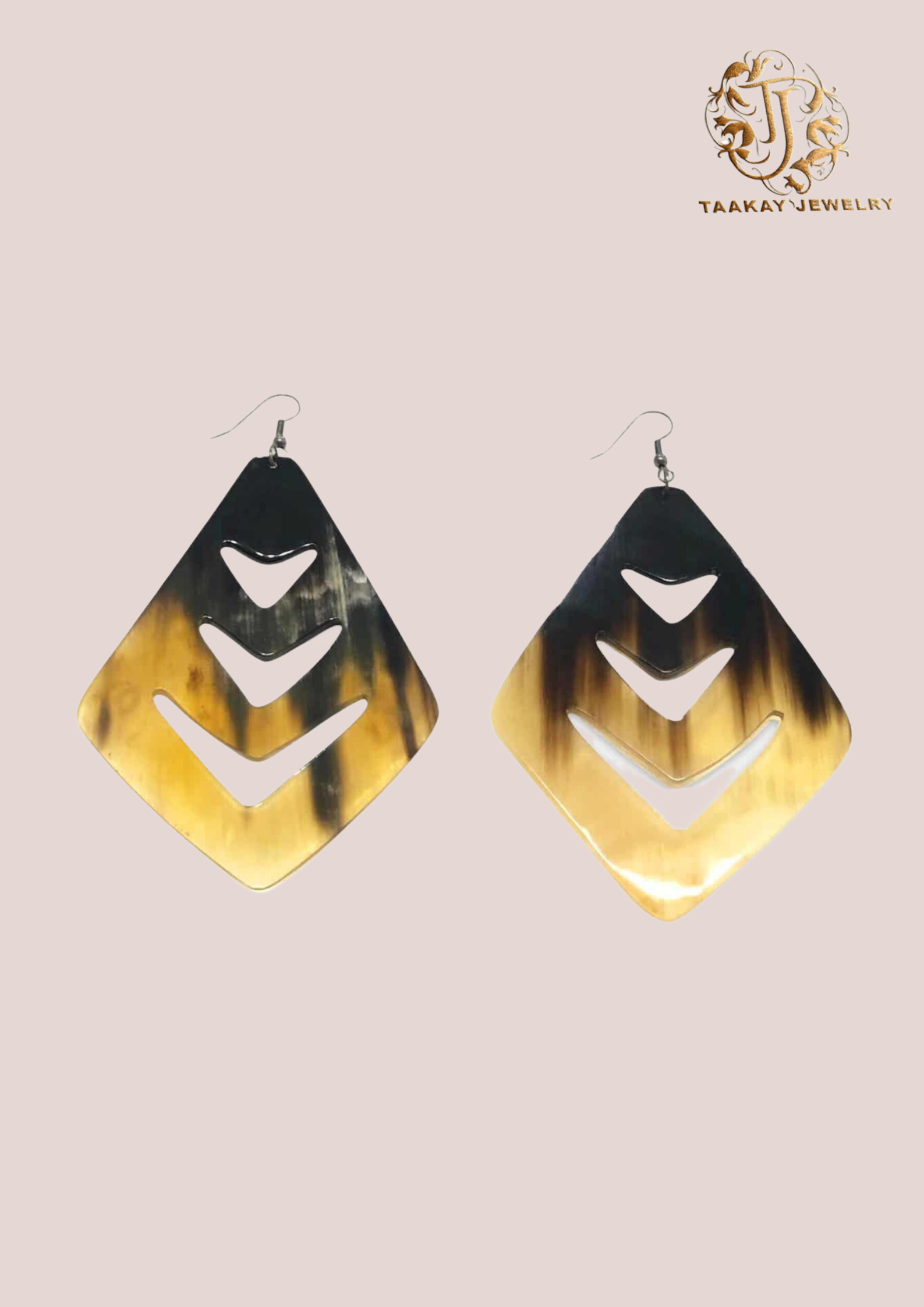 Boucles d’oreilles en corne “Aina, la Vie”