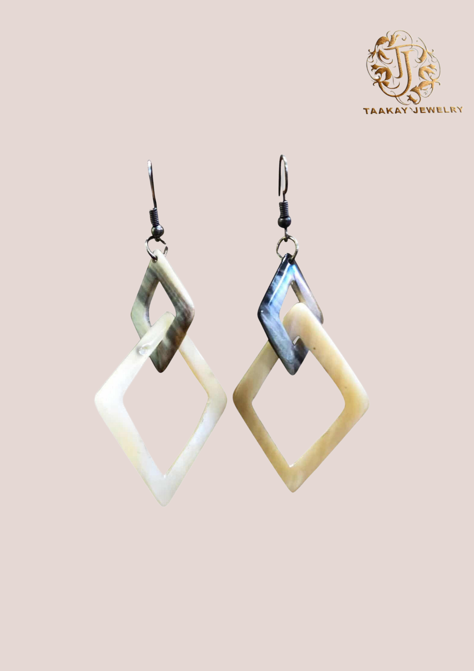 Boucles d’oreilles en corne “Lalao, la joie de vivre”