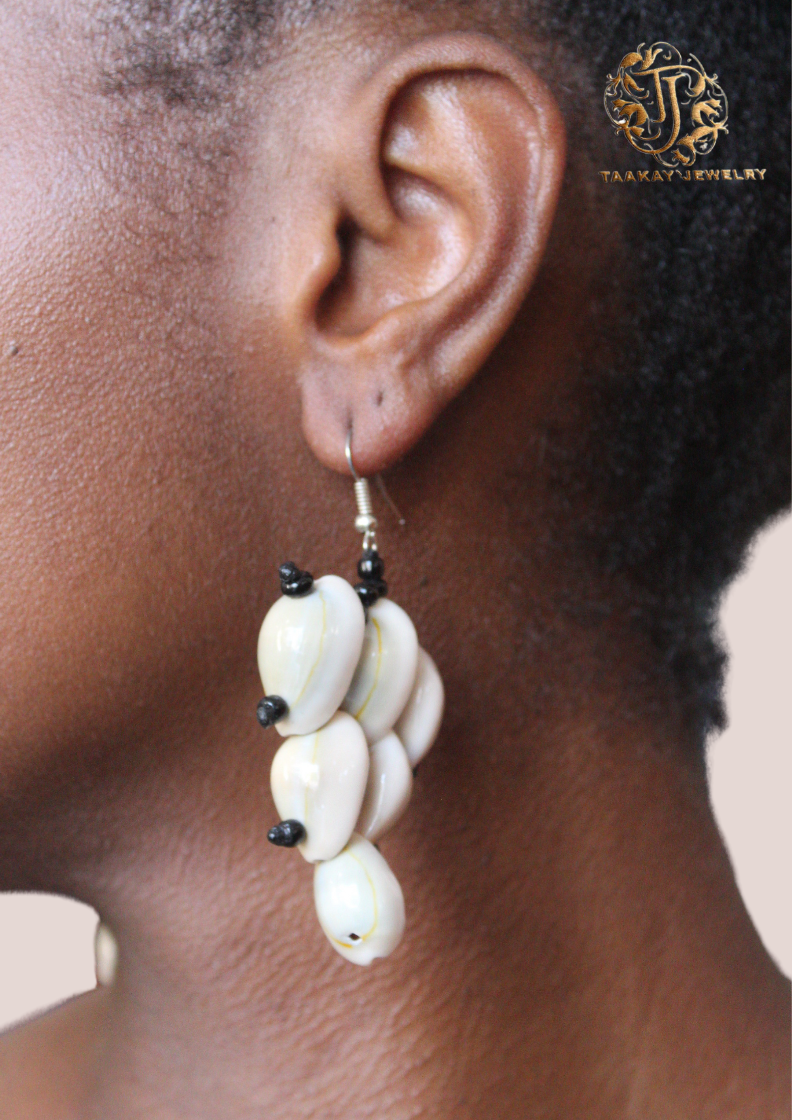 Boucles d’oreilles coquillage “Ngoné Latyr Fall”