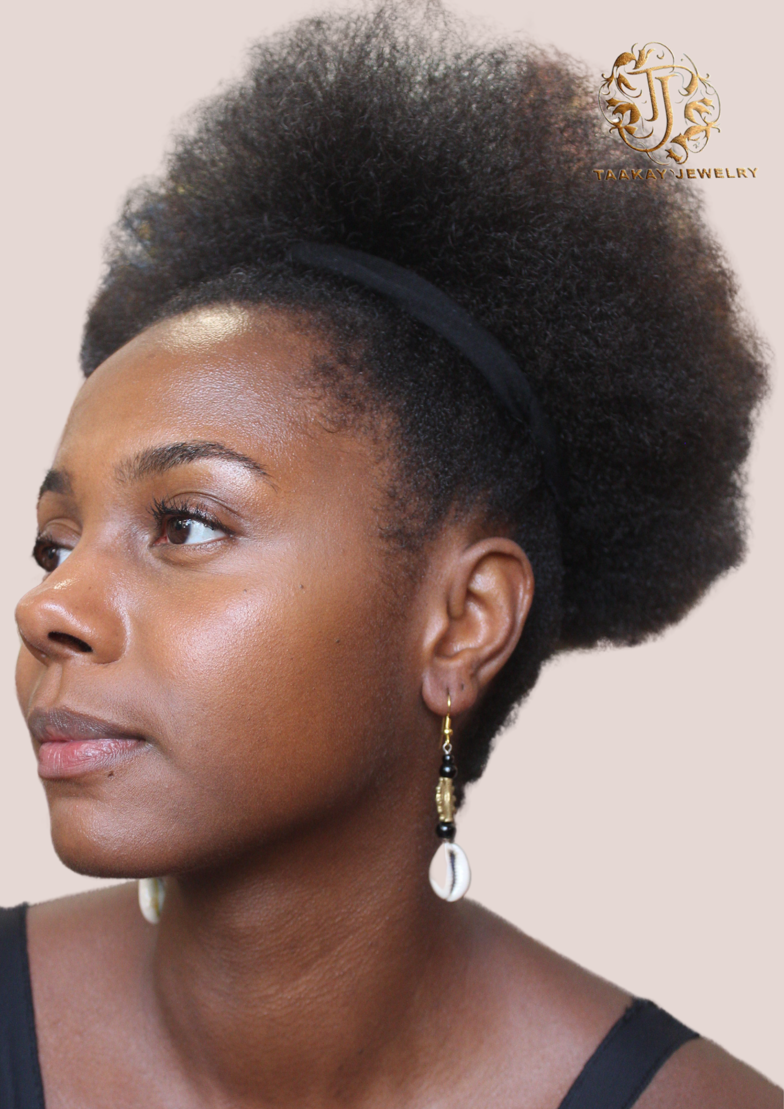 Boucles d’oreilles coquillage “Safi Faye”