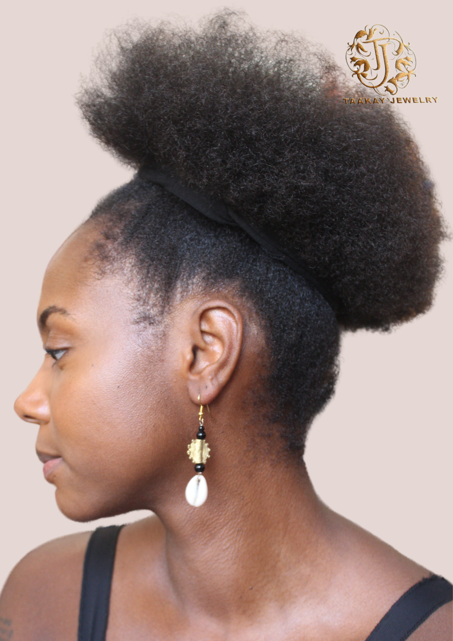 Boucles d’oreilles coquillage “Safi Faye”