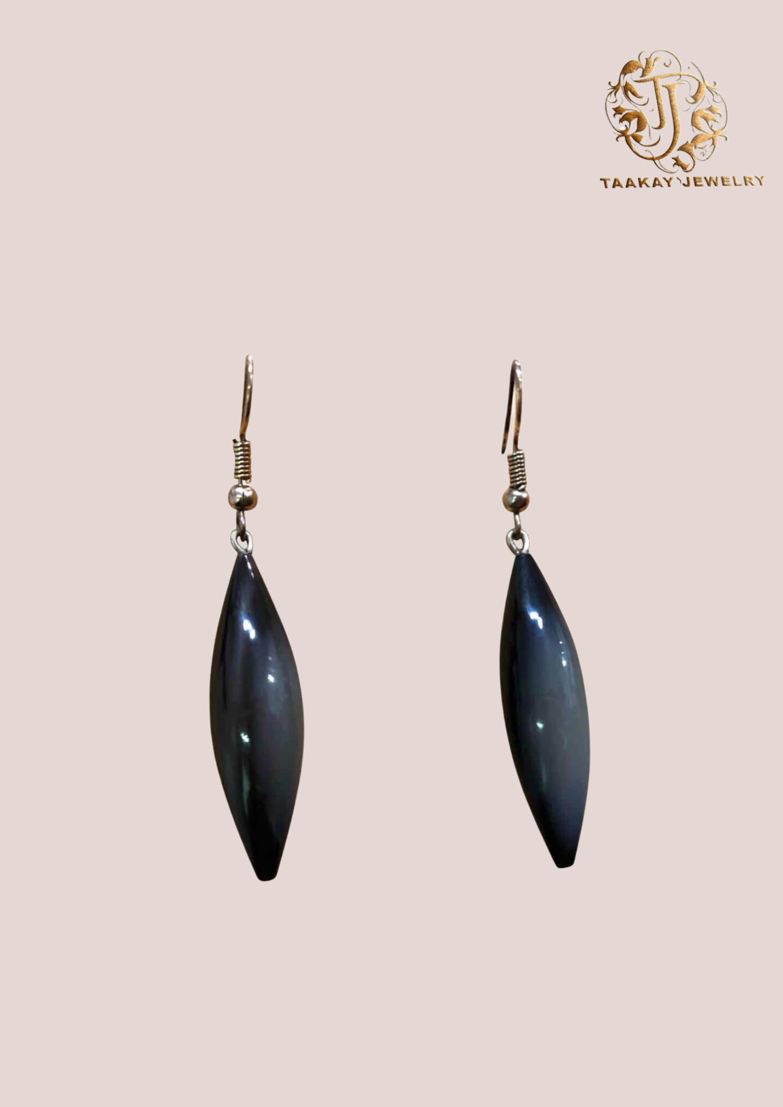 Boucles d’oreilles en corne “Nivo, la benjamine”