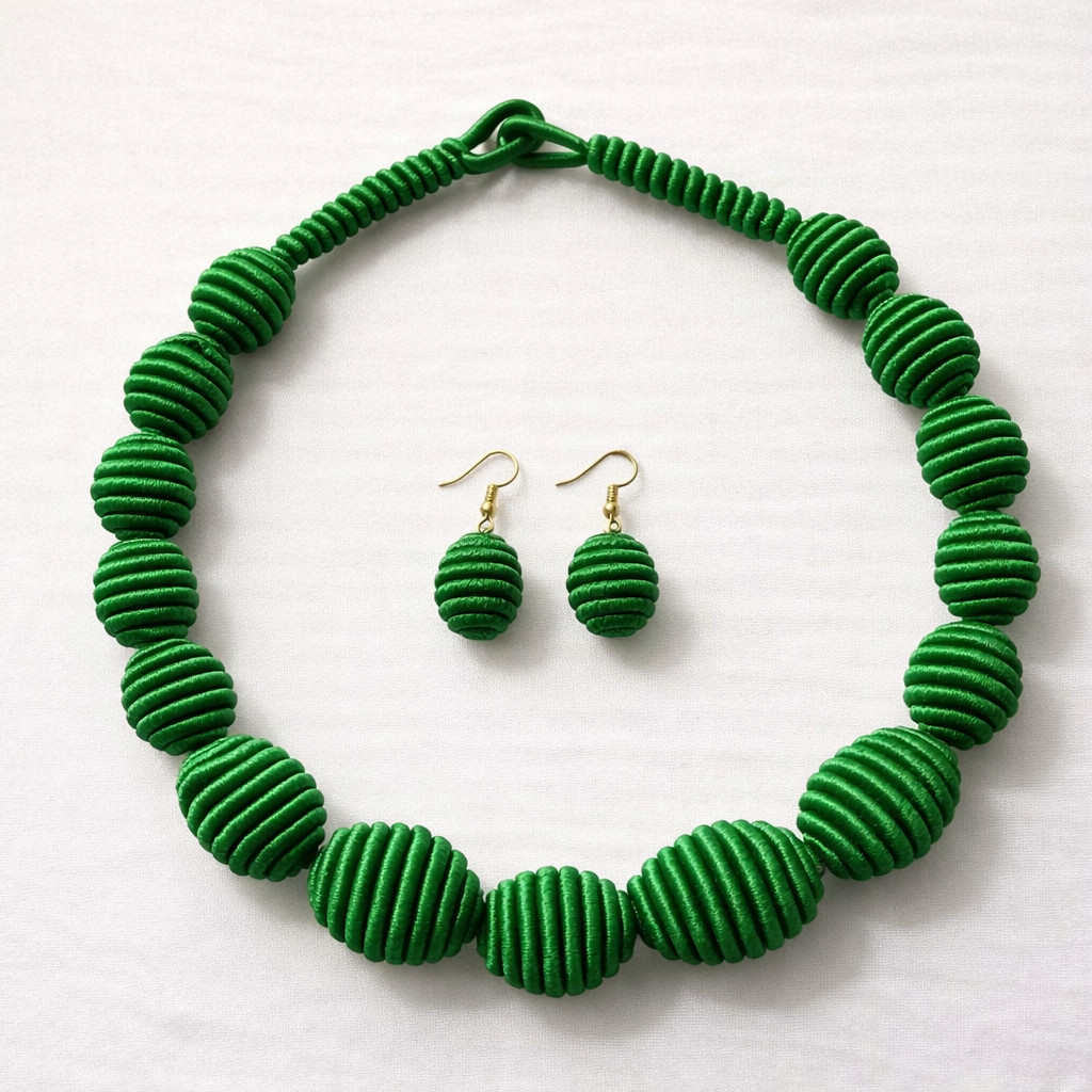 SAFARA – Parure artisanale en fil de soie | Bijoux du Sénégal