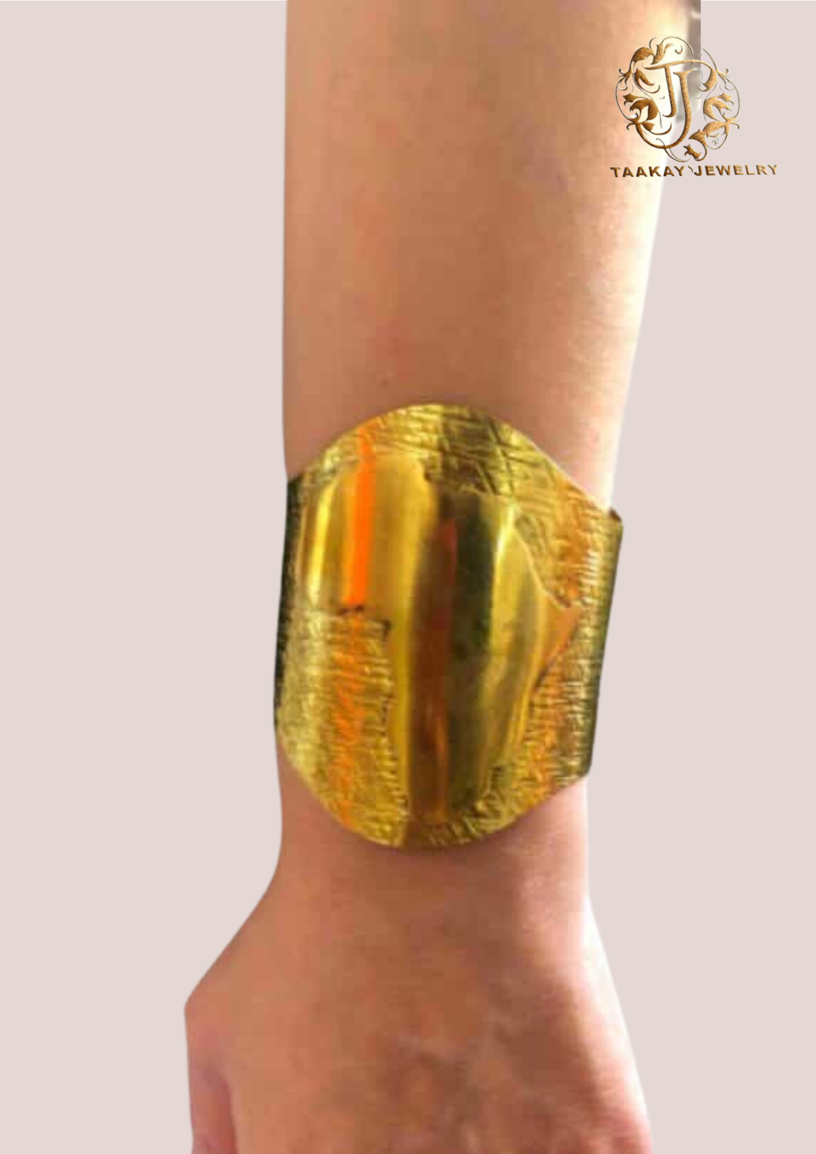 Bracelet bronze “Mama” en carte d’Afrique