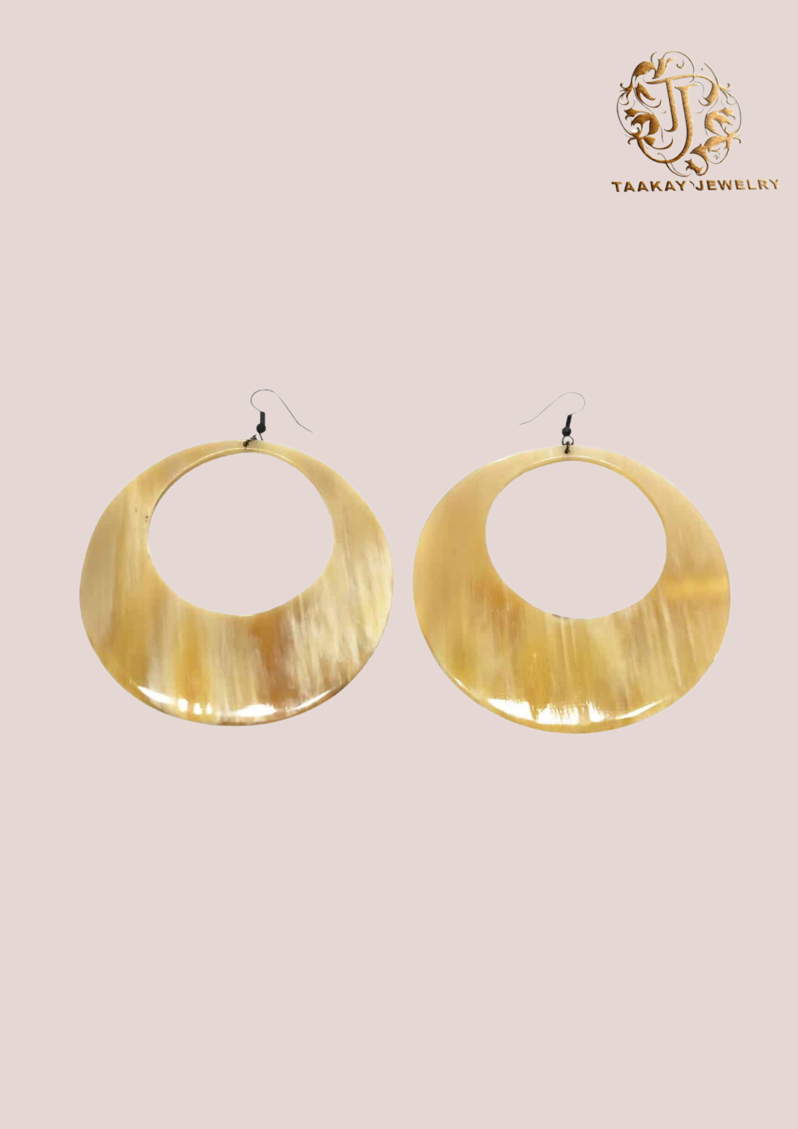 Boucles d’oreilles en corne “Voahangy, la perle”