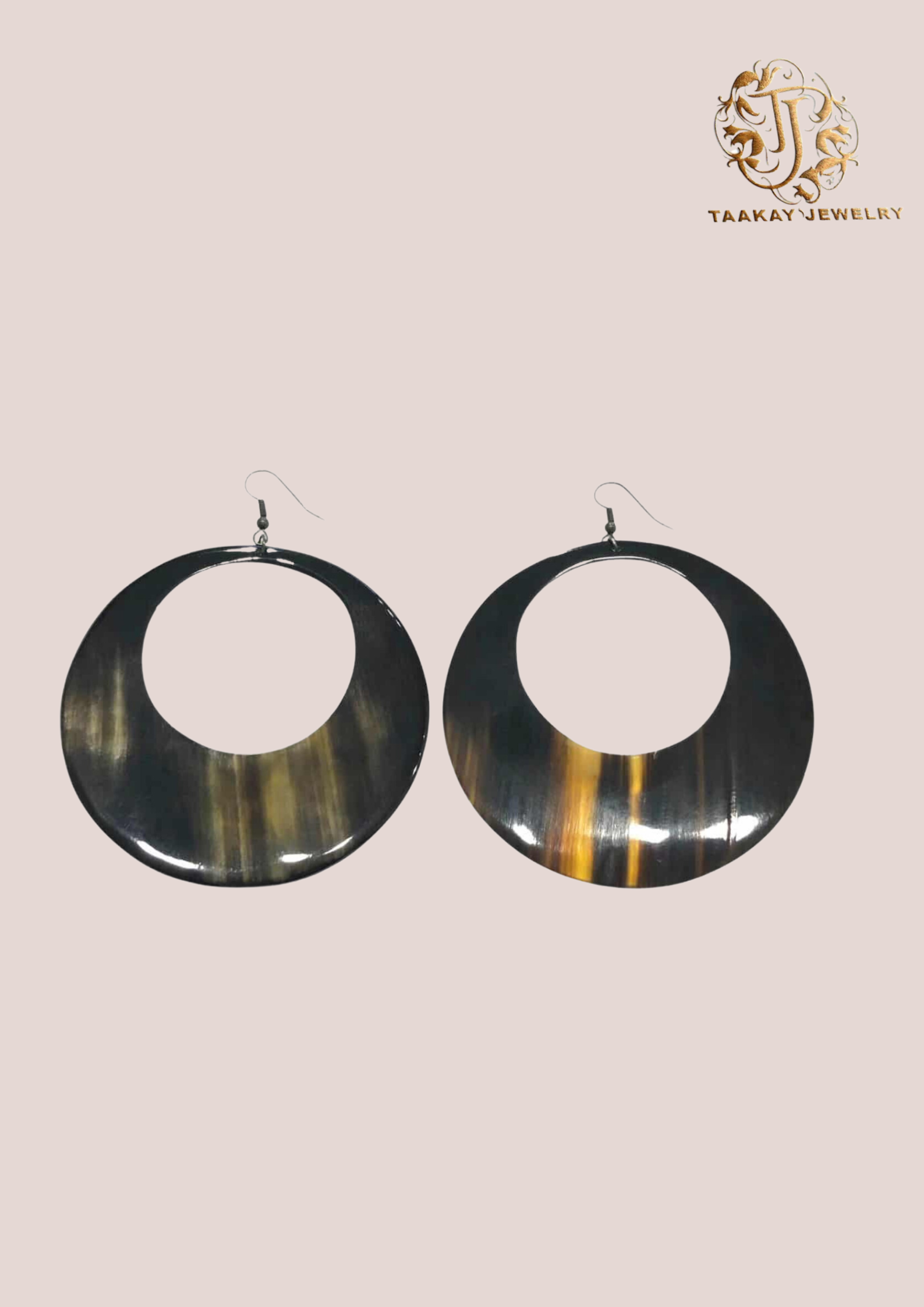 Boucles d’oreilles en corne “Voahangy, la perle”