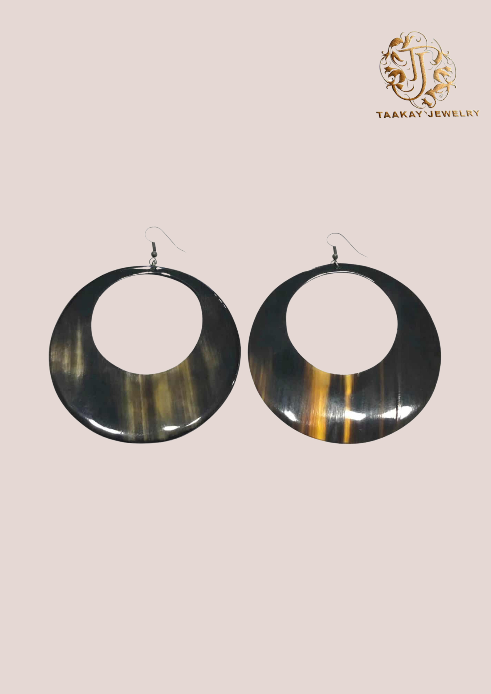 Boucles d’oreilles en corne “Voahangy, la perle”