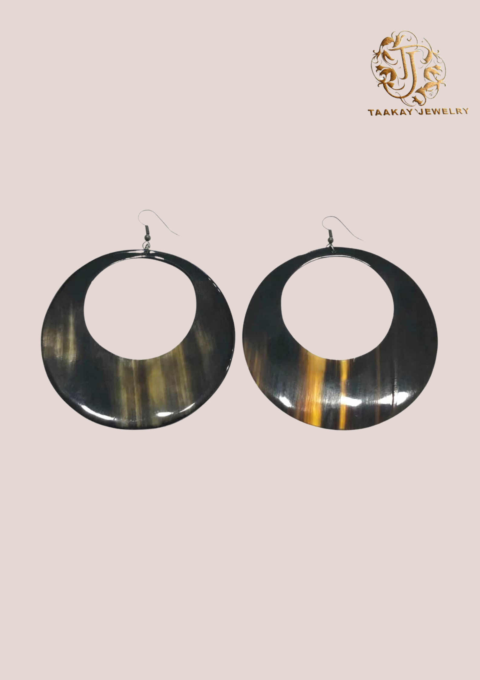 Boucles d’oreilles en corne “Voahangy, la perle”