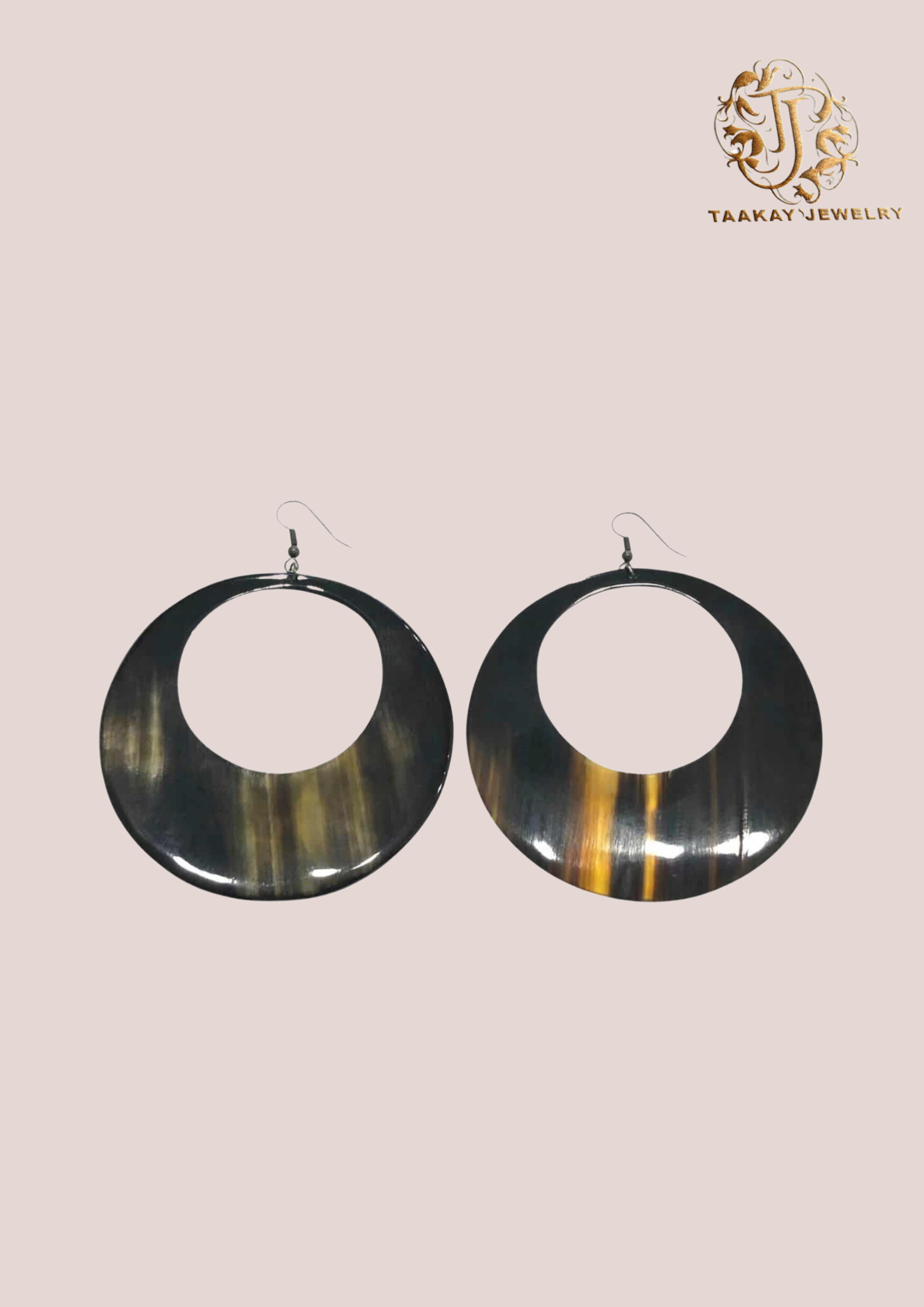 Boucles d’oreilles en corne “Voahangy, la perle”