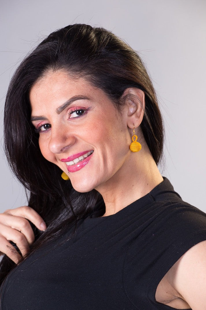 Boucles d'oreilles en boule de soie "La petite dernière"