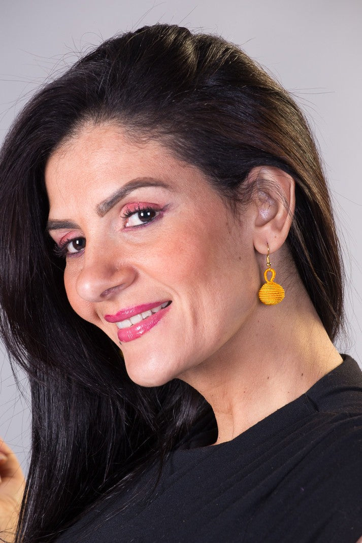 Boucles d'oreilles en boule de soie "La petite dernière"