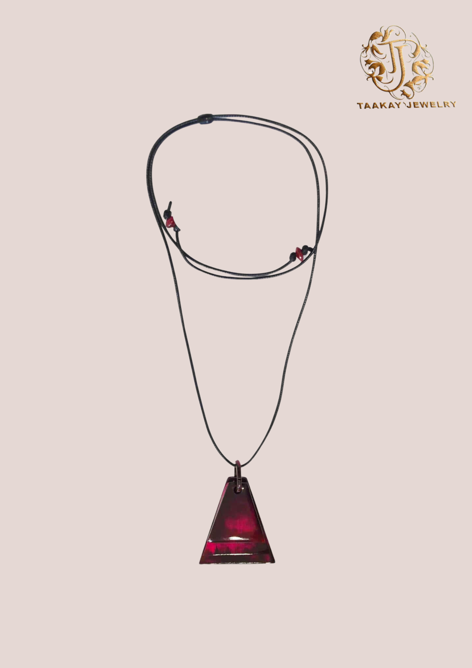 Collier en corne “Nofy, le rêve”