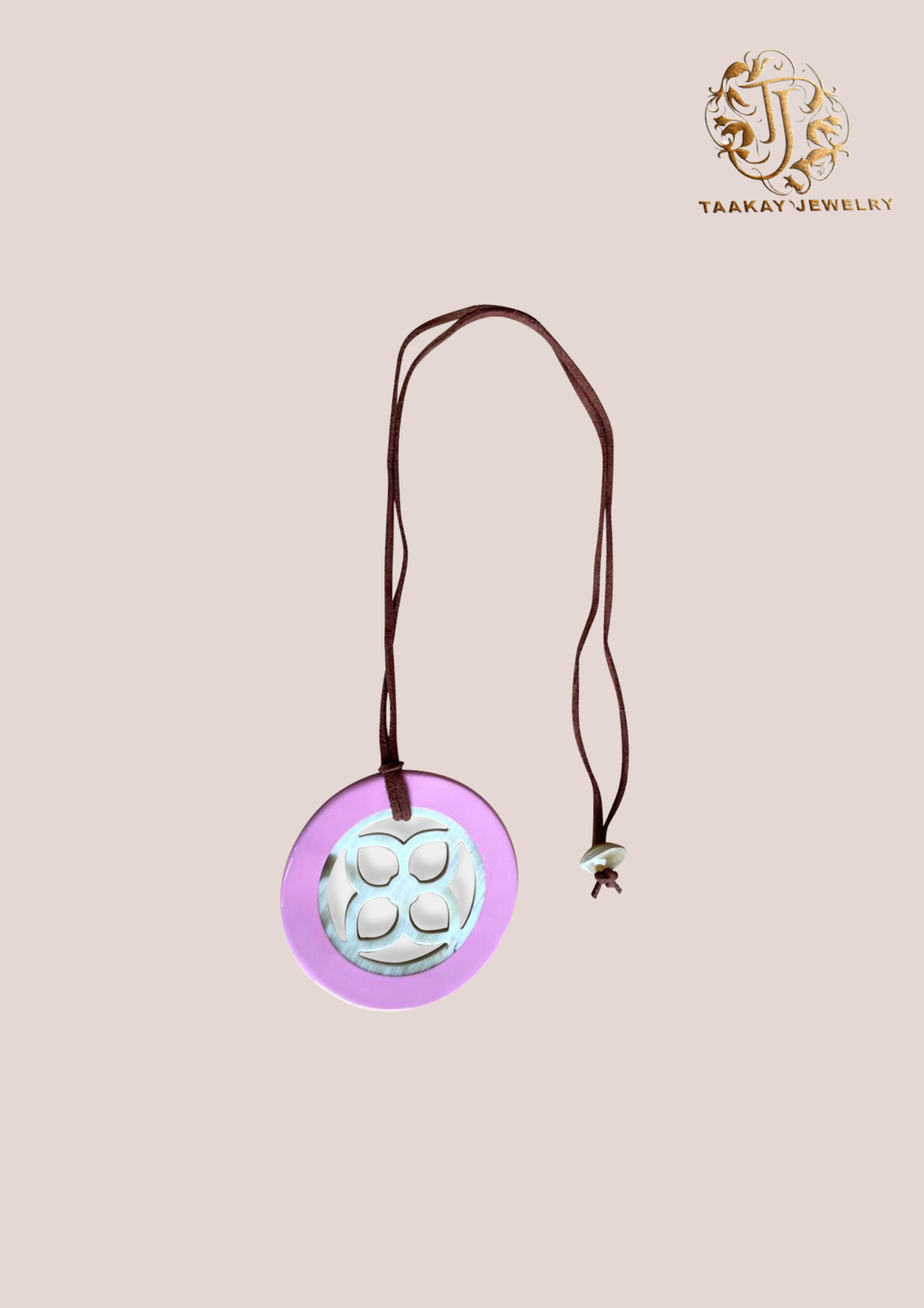 Collier en corne “Nira, la douce”