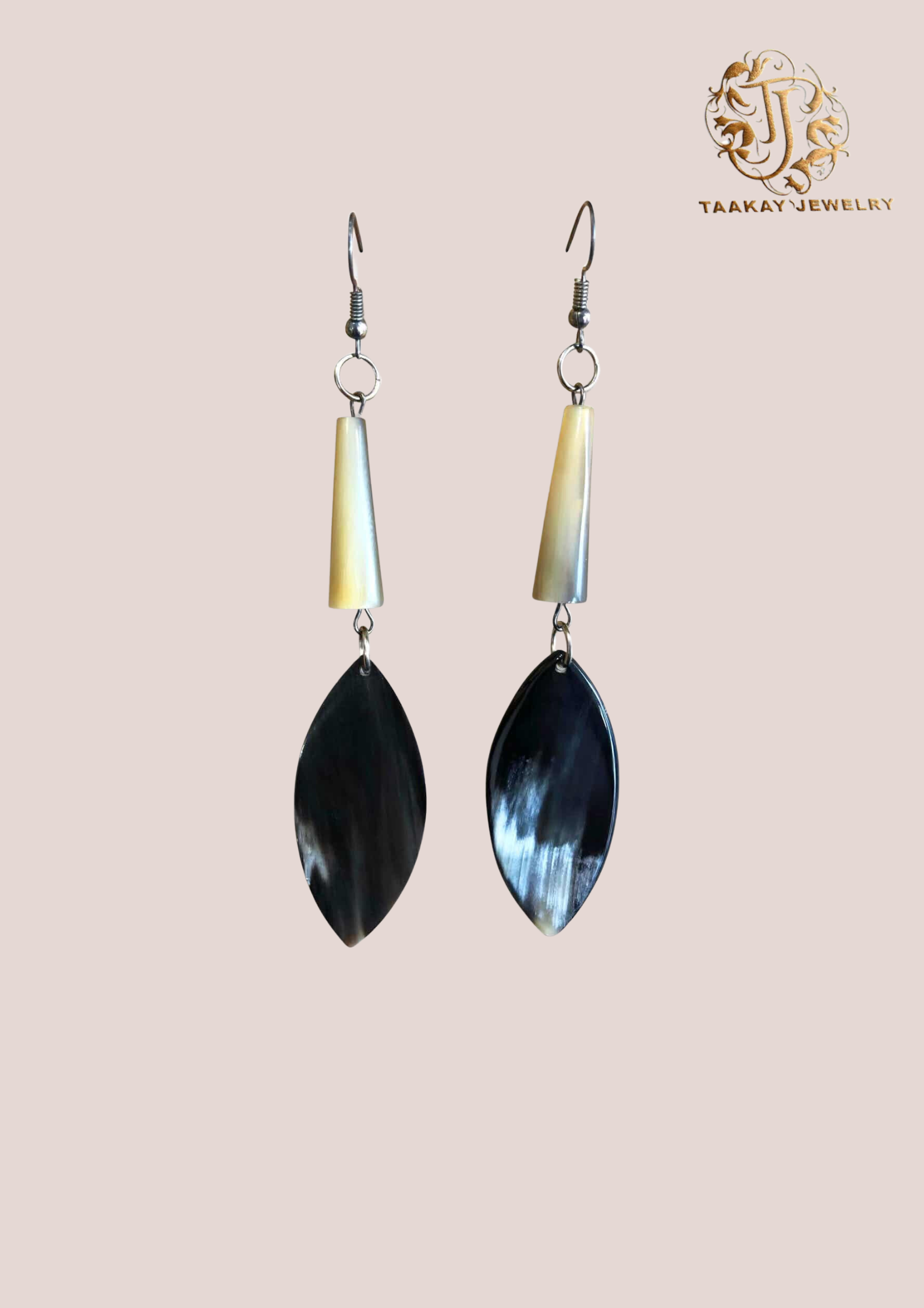 Boucles d’oreilles en corne “Ravaka la parure”