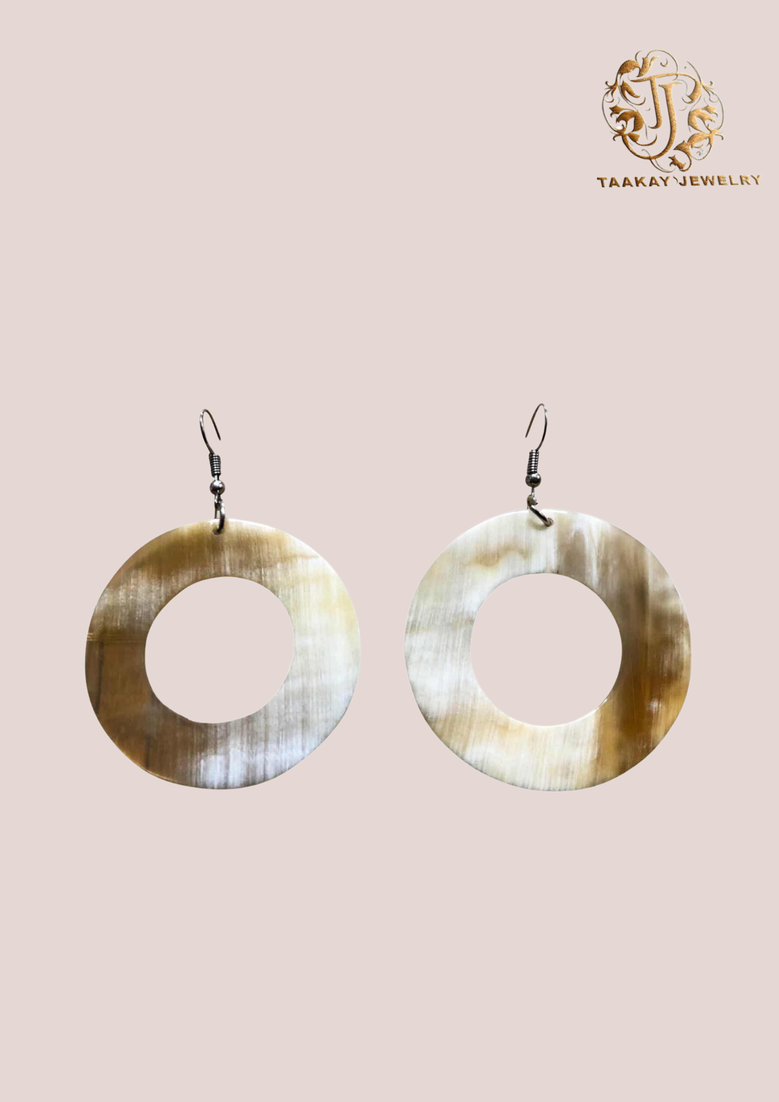 Boucles d’oreilles en corne “Mirana, la souriante”