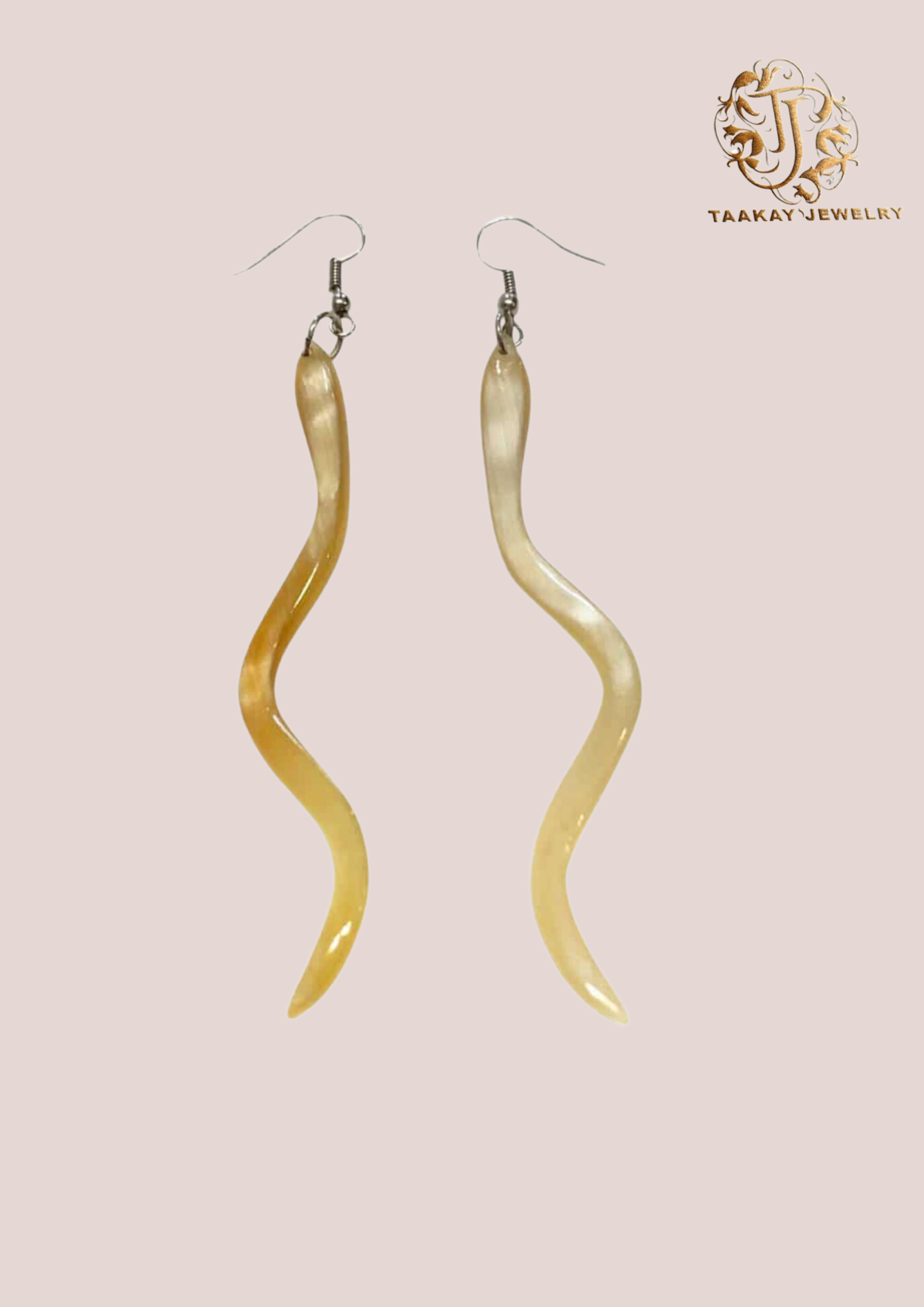 Boucles d’oreilles en corne “Voahangy la perle”