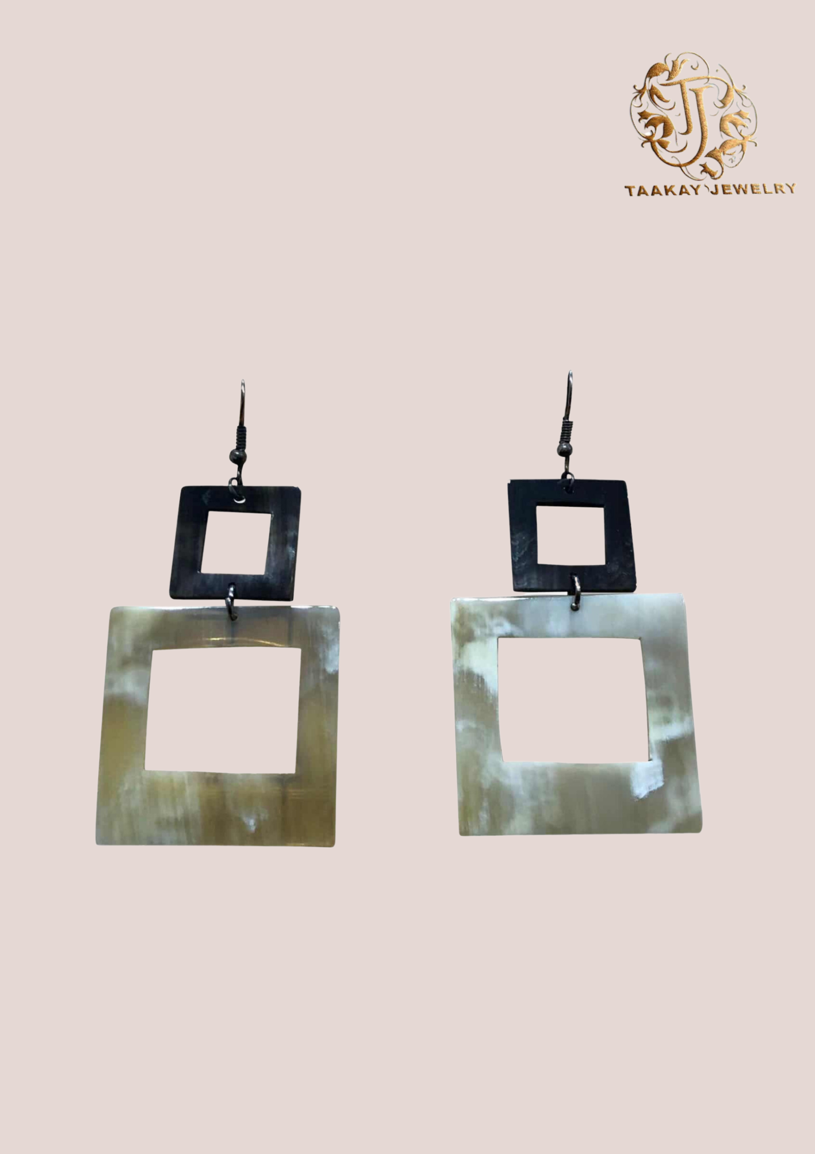 Boucles d’oreilles en corne “Soa la beauté”