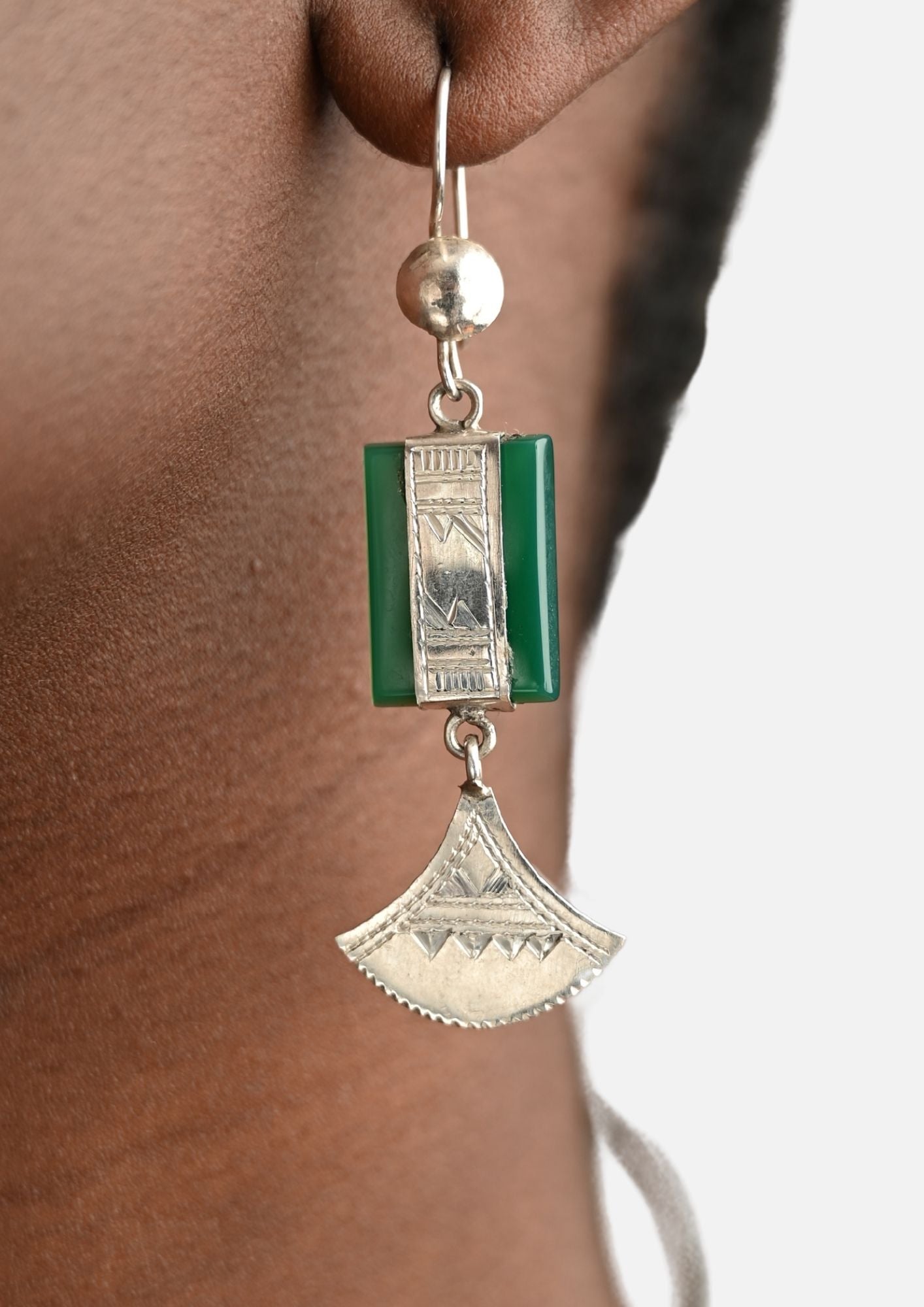 Boucles d'oreilles Touareg Aïchatou Mani en argent massif et jade vert