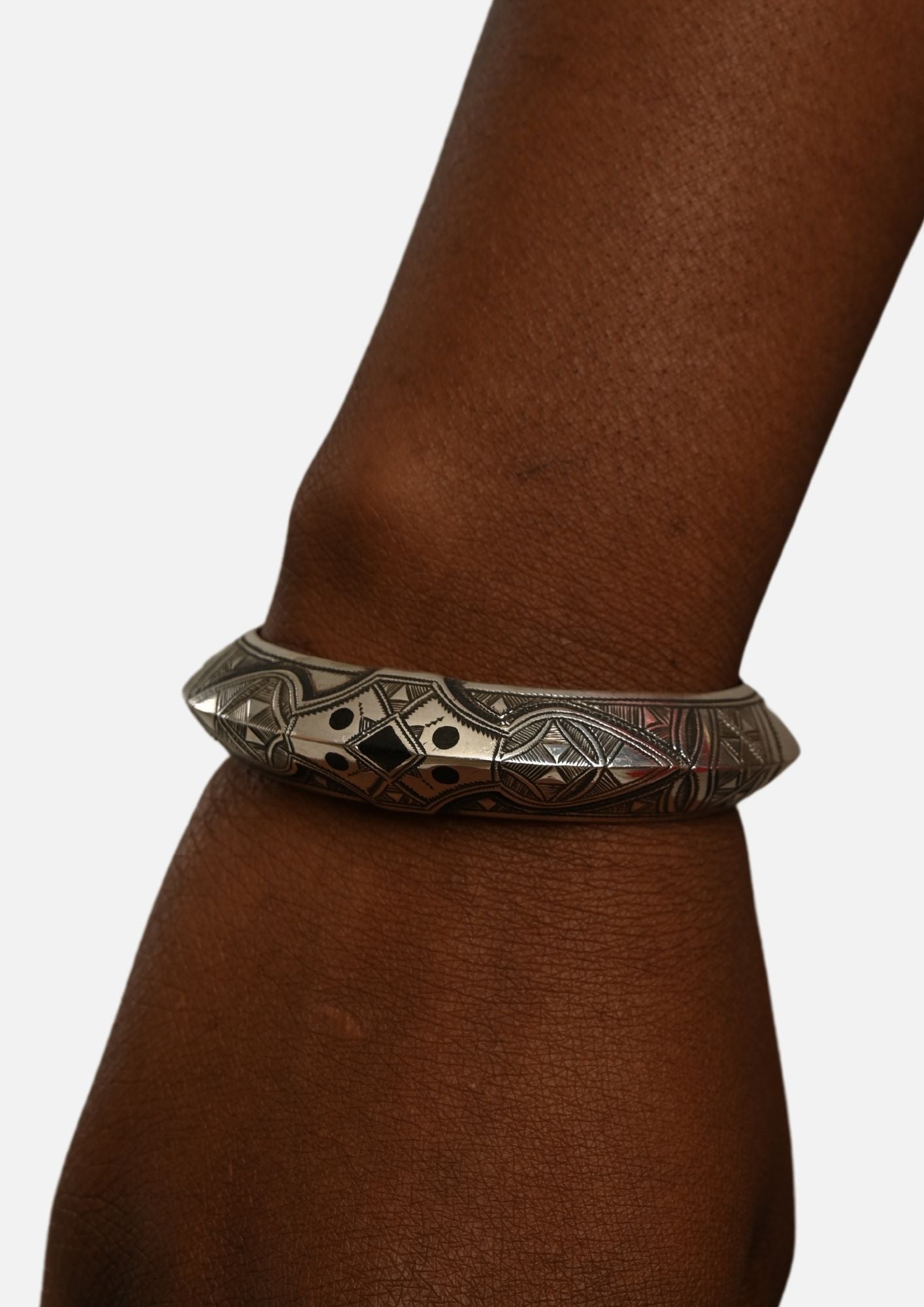 Bracelet Touareg "Éclat du Désert"