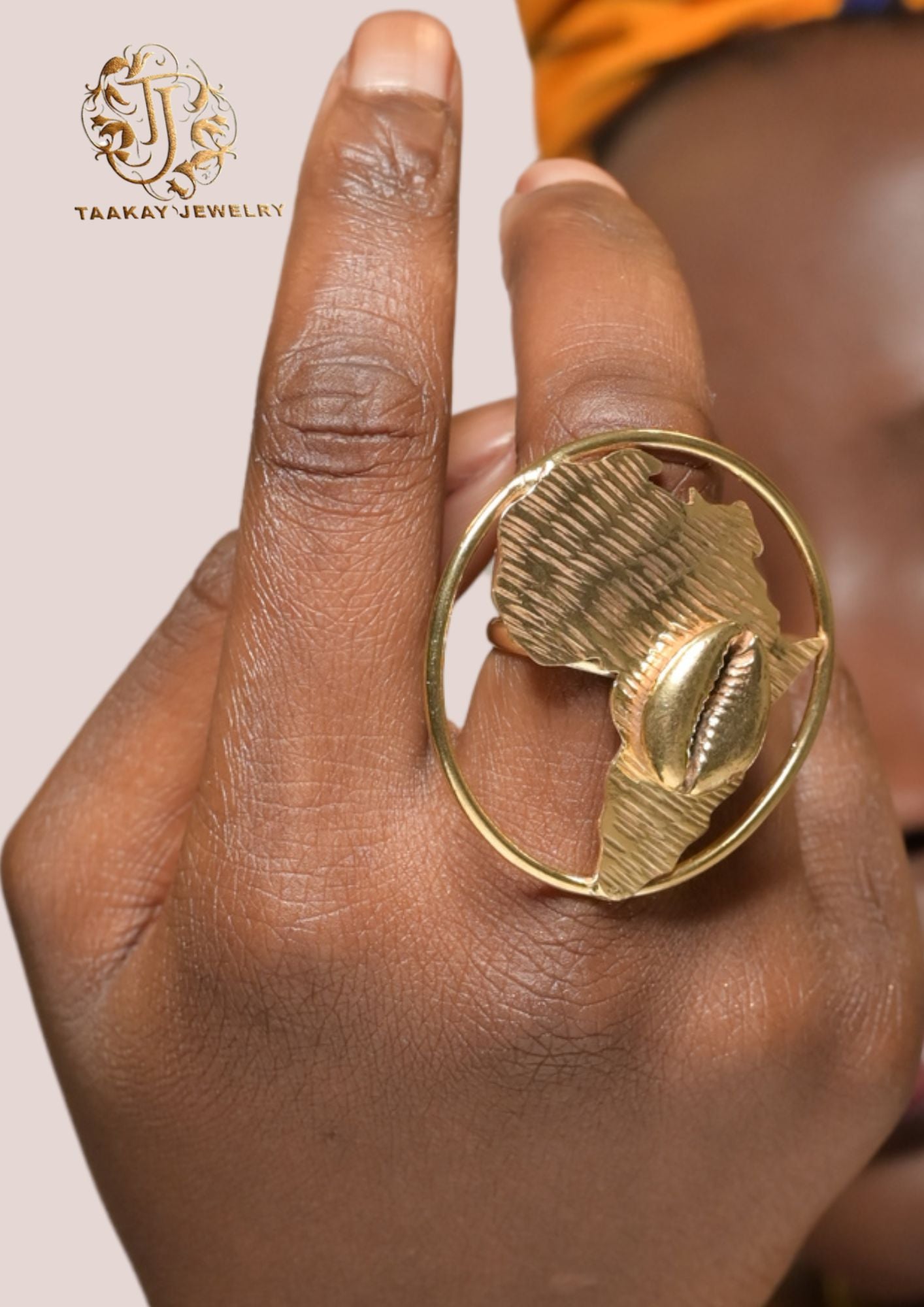 Bague Bronze "Reine du Continent"