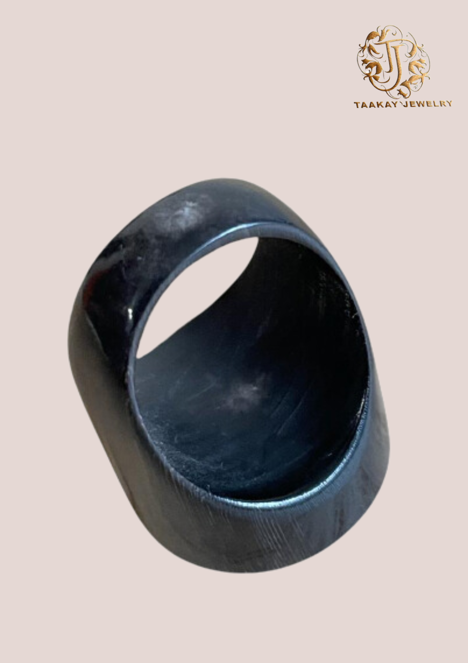 Bague en corne et nacre « INGA »