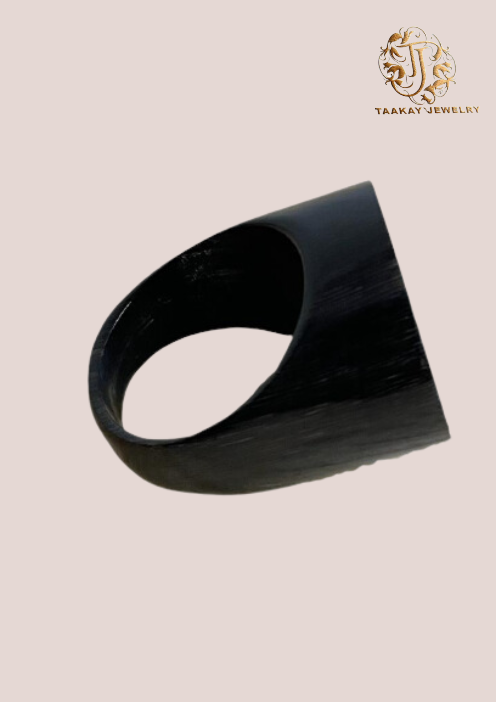 Bague en corne et nacre « INGA »