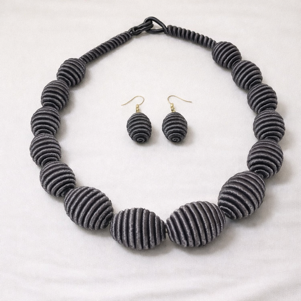 SAFARA – Parure artisanale en fil de soie | Bijoux du Sénégal