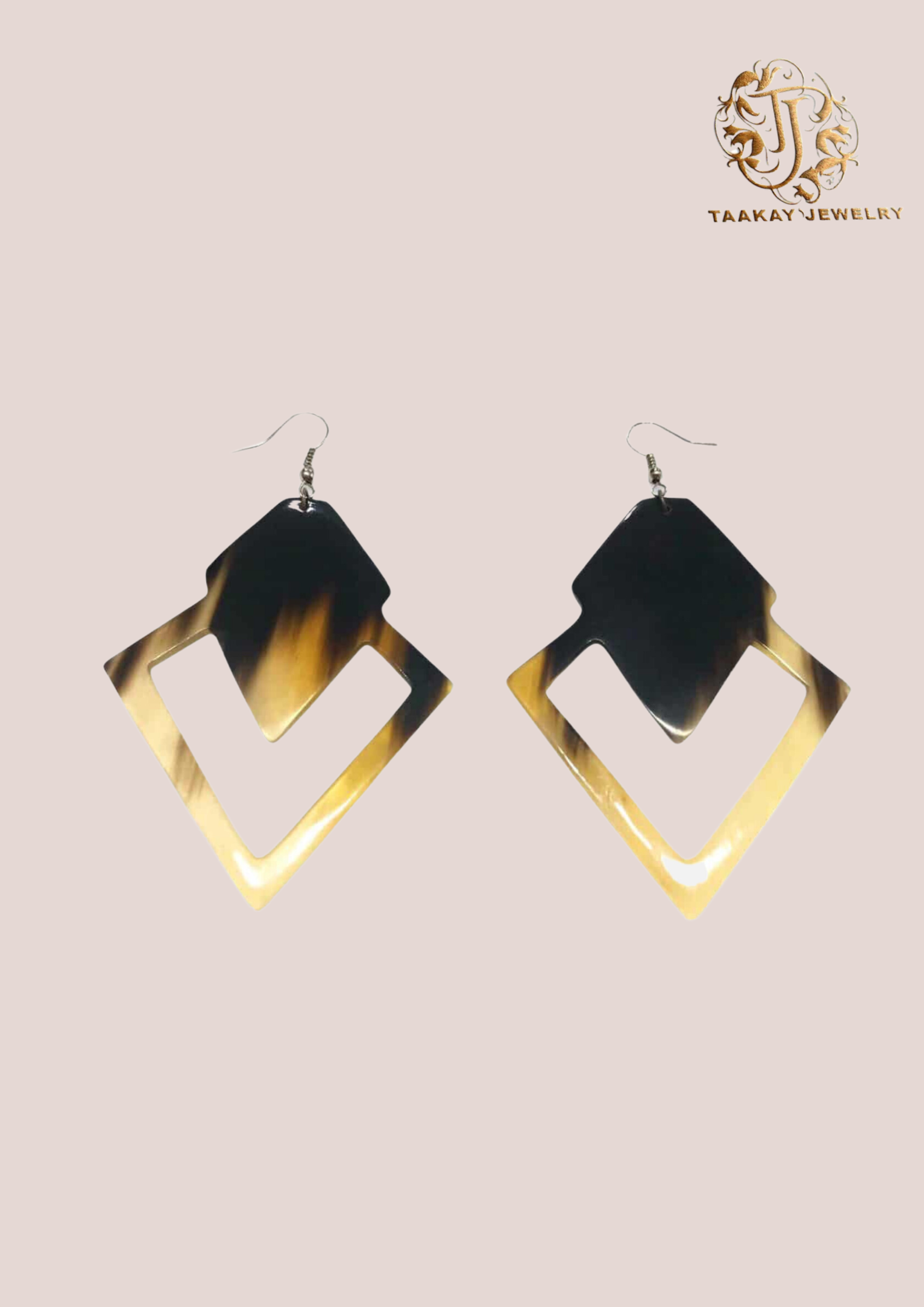 Boucles d’oreilles en corne “Tiana, qui est aimé”