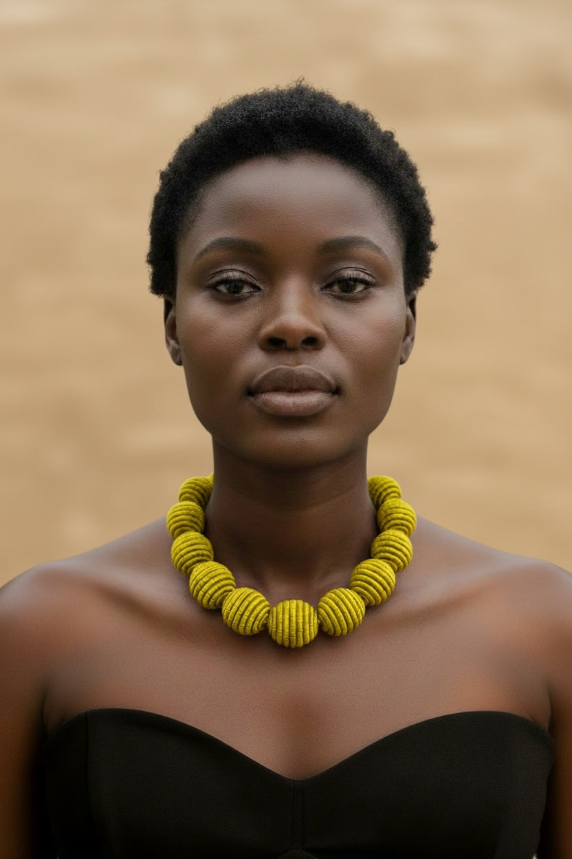 PARURE ras de cou fils de soie "Vert citron”