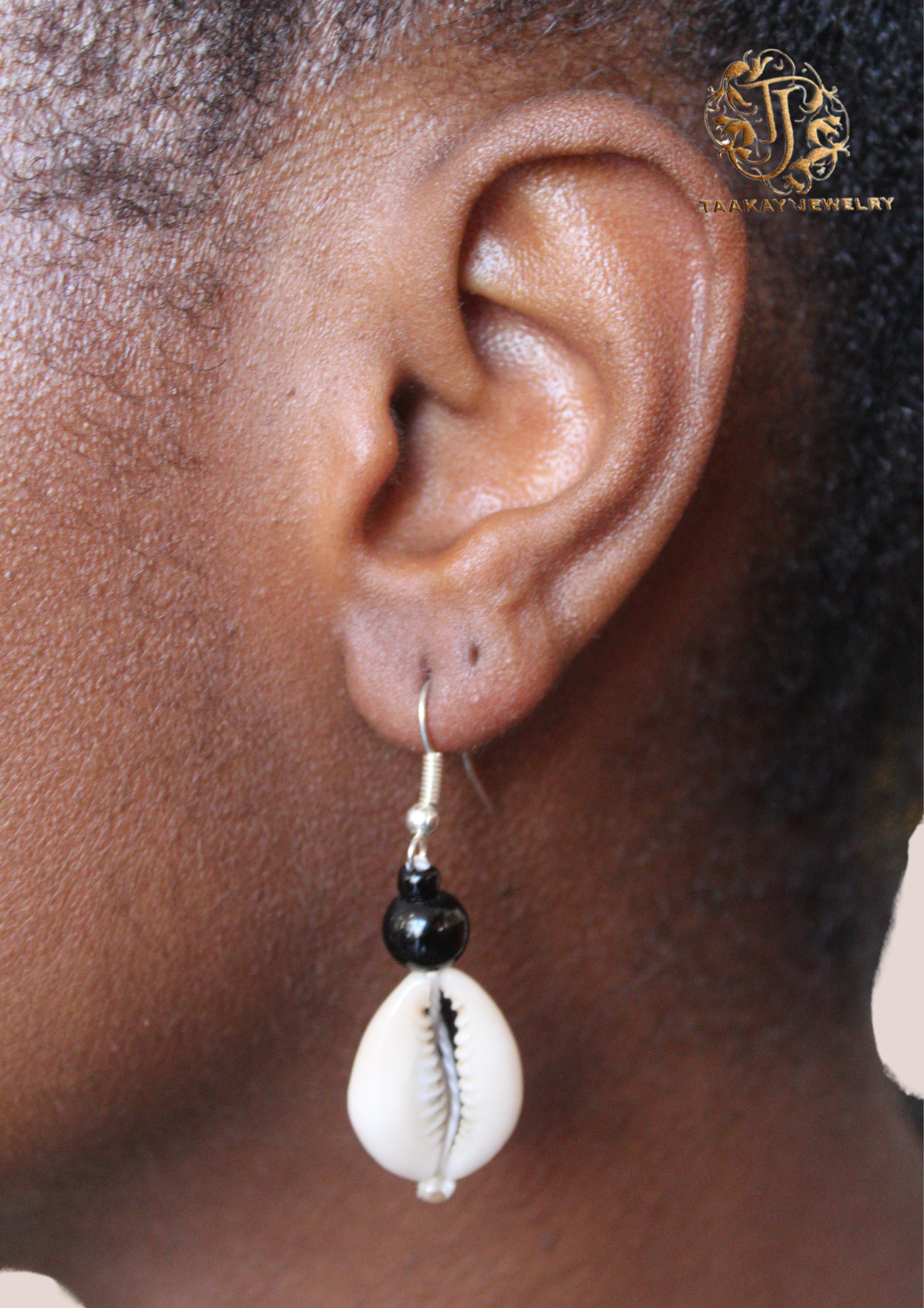 Boucles d’oreilles coquillages “Ndèye Fatima Dione”