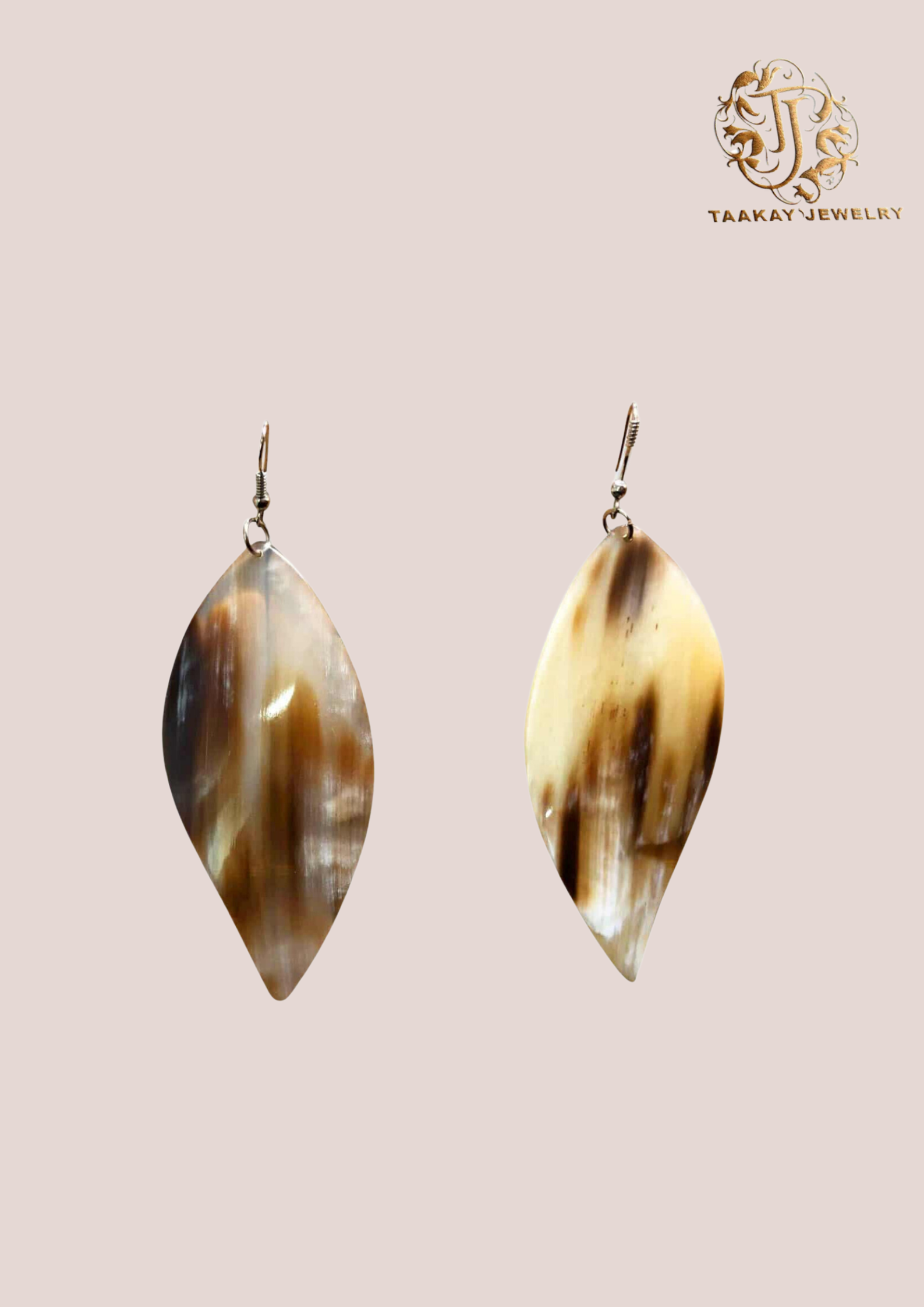 Boucles d’oreilles en corne “Miangaly, la cantatrice”