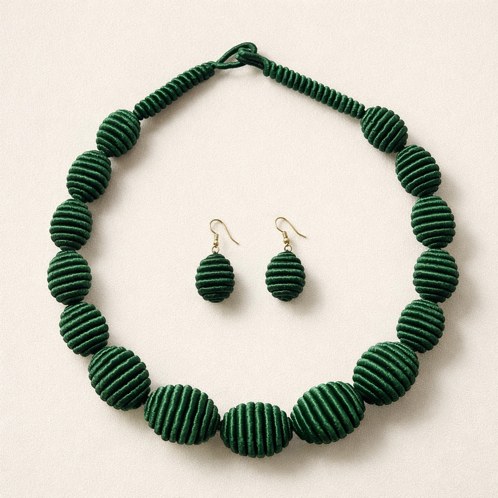 SAFARA – Parure artisanale en fil de soie | Bijoux du Sénégal
