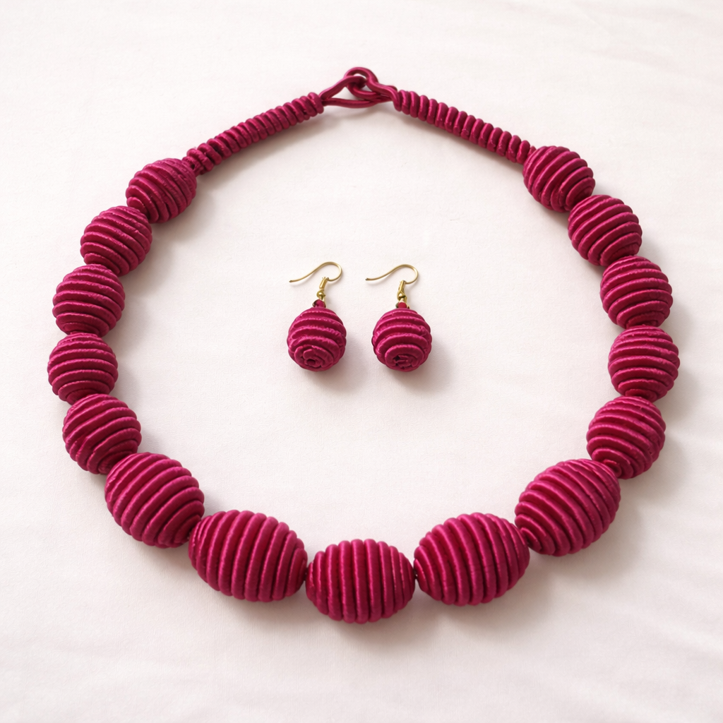 SAFARA – Parure artisanale en fil de soie | Bijoux du Sénégal