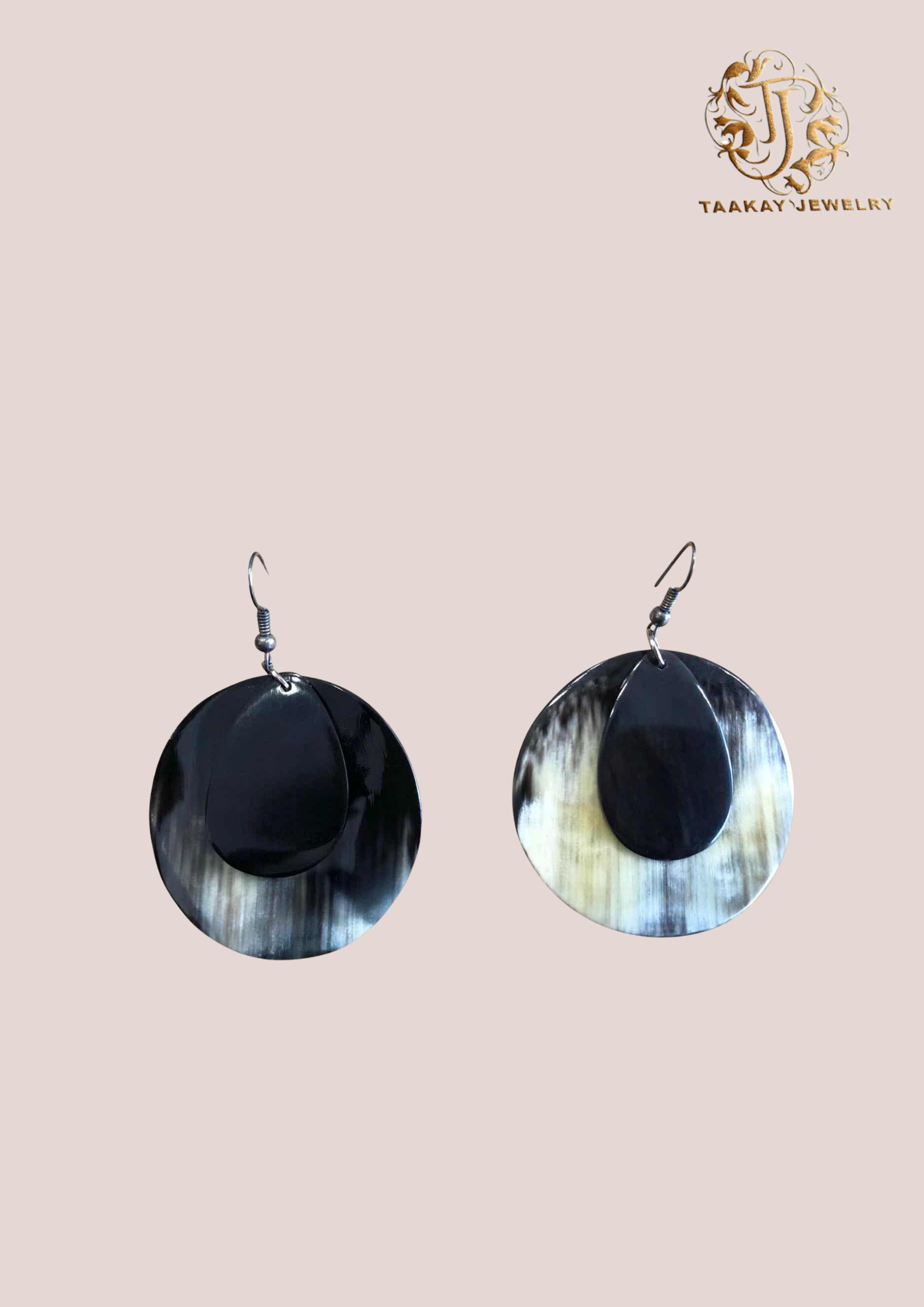 Boucles d’oreilles en corne “Fitia, l’amour”
