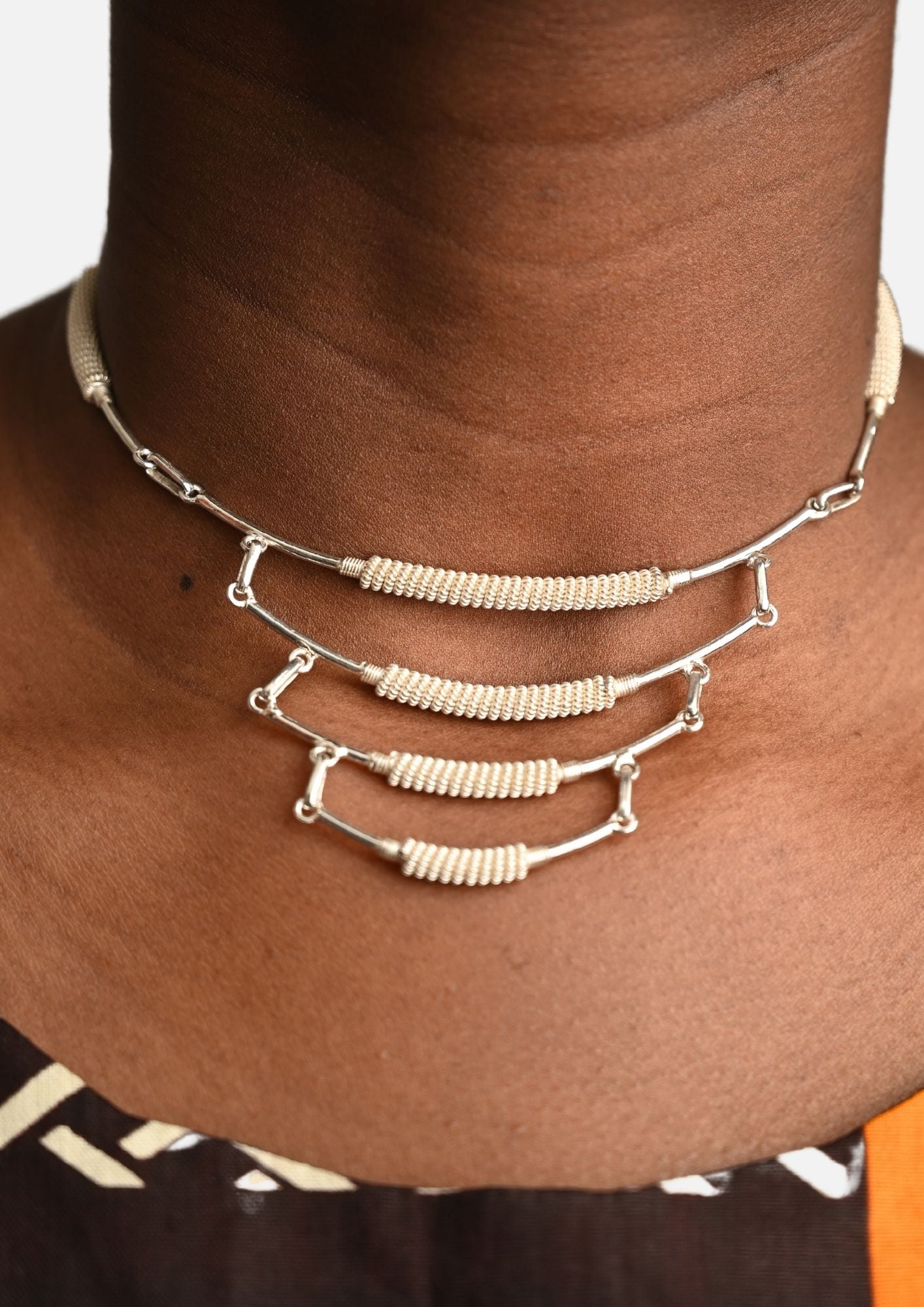 Collier ras de cou Djeumeut Mbodji en argent massif